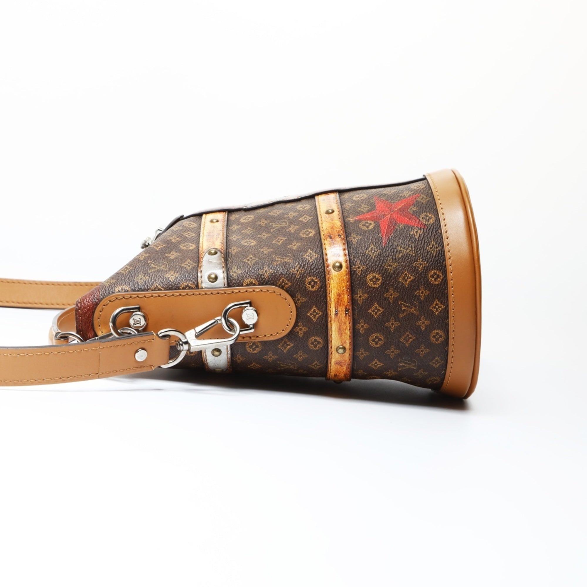Louis Vuitton Brown Shoulder Bag (Pre-Owned)