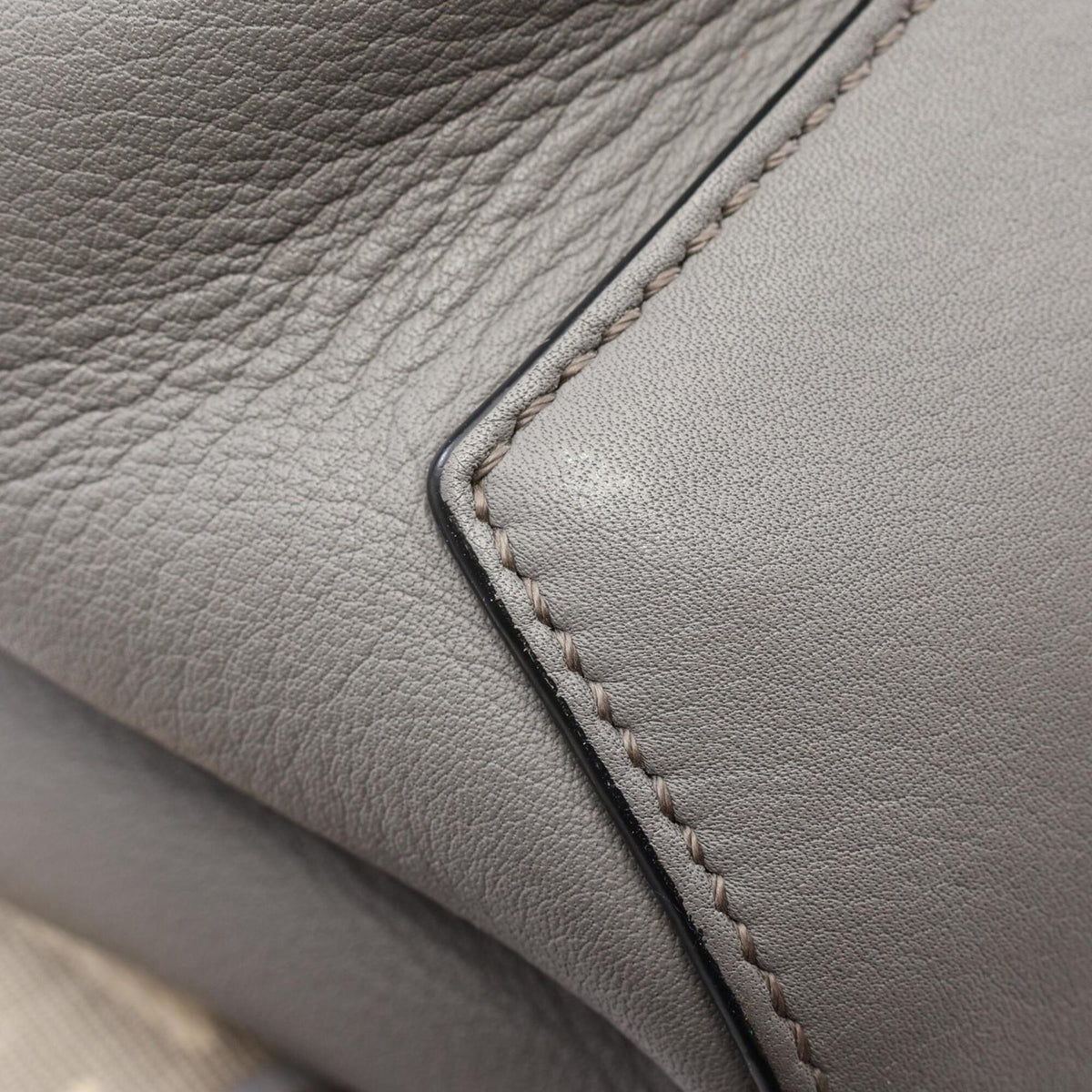 Loewe Gray Leather Fanny Pack Handbag (Pre-Owned)