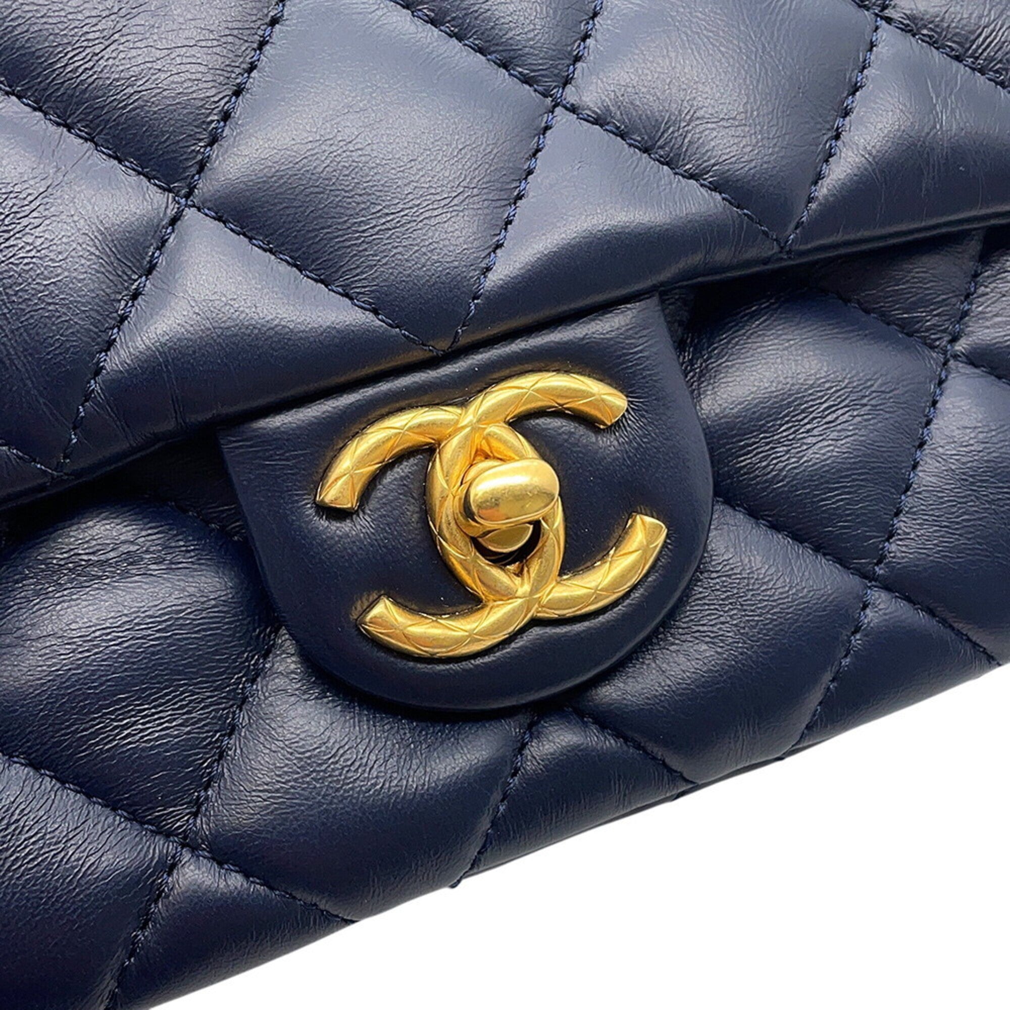 Chanel Navy Leather Handbag Shoulder Bag (Pre-Owned)