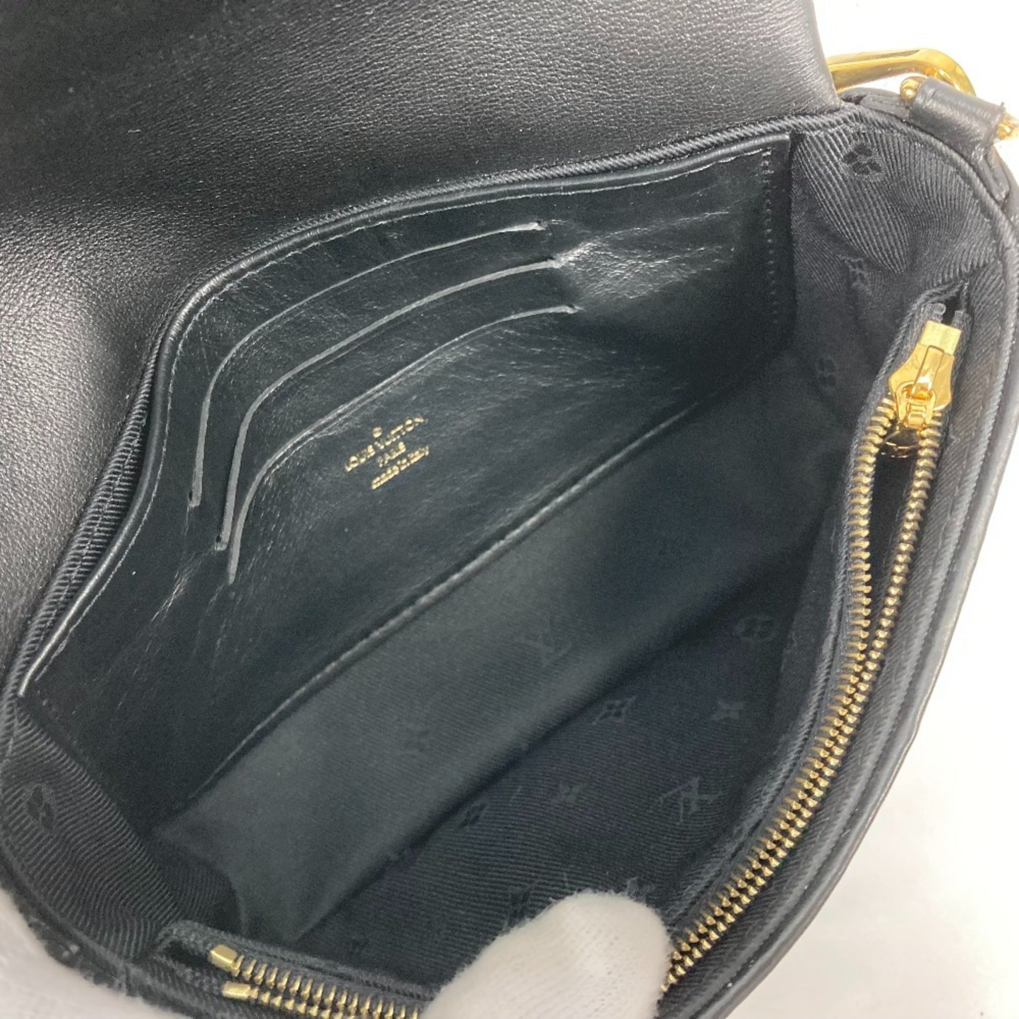 Louis Vuitton Monogram Black Monogram Leather Clutch Bag Shoulder Bag (Pre-Owned)