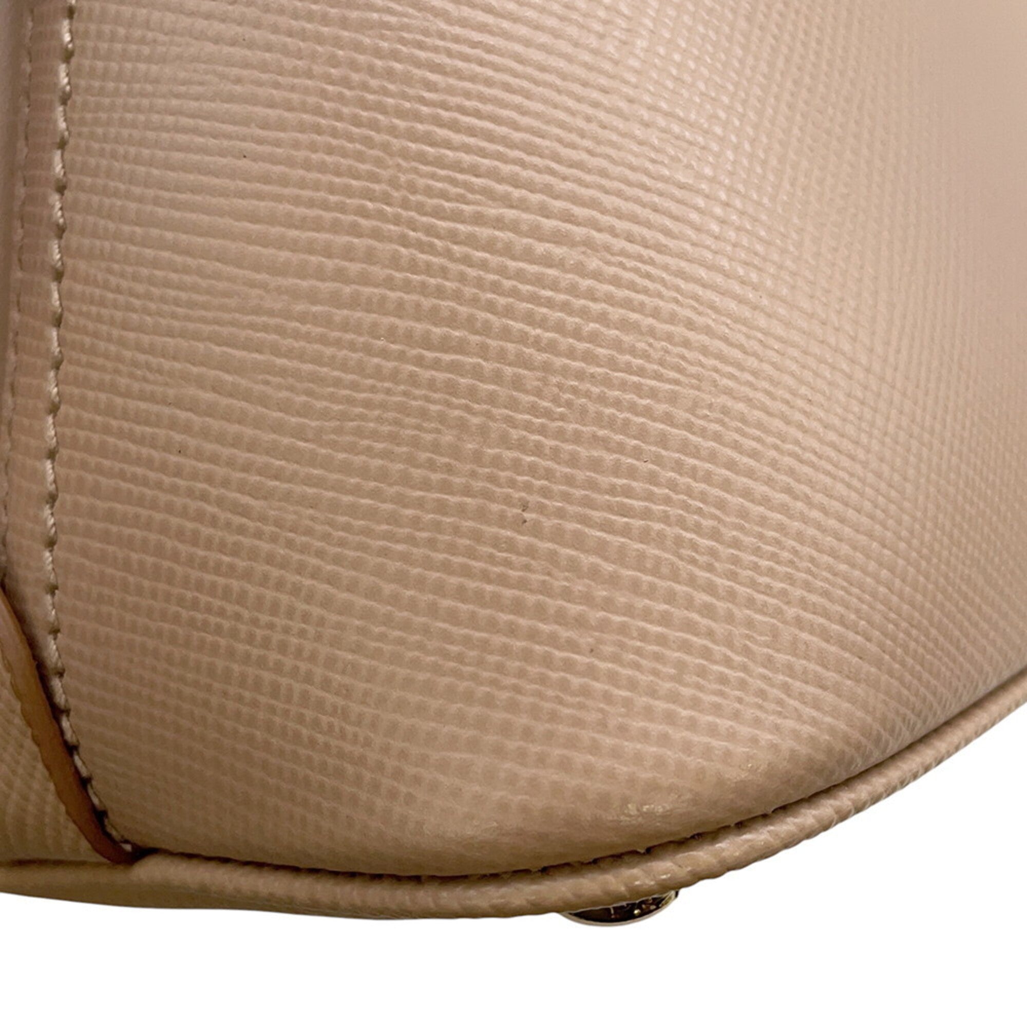 Prada Beige Leather Handbag (Pre-Owned)