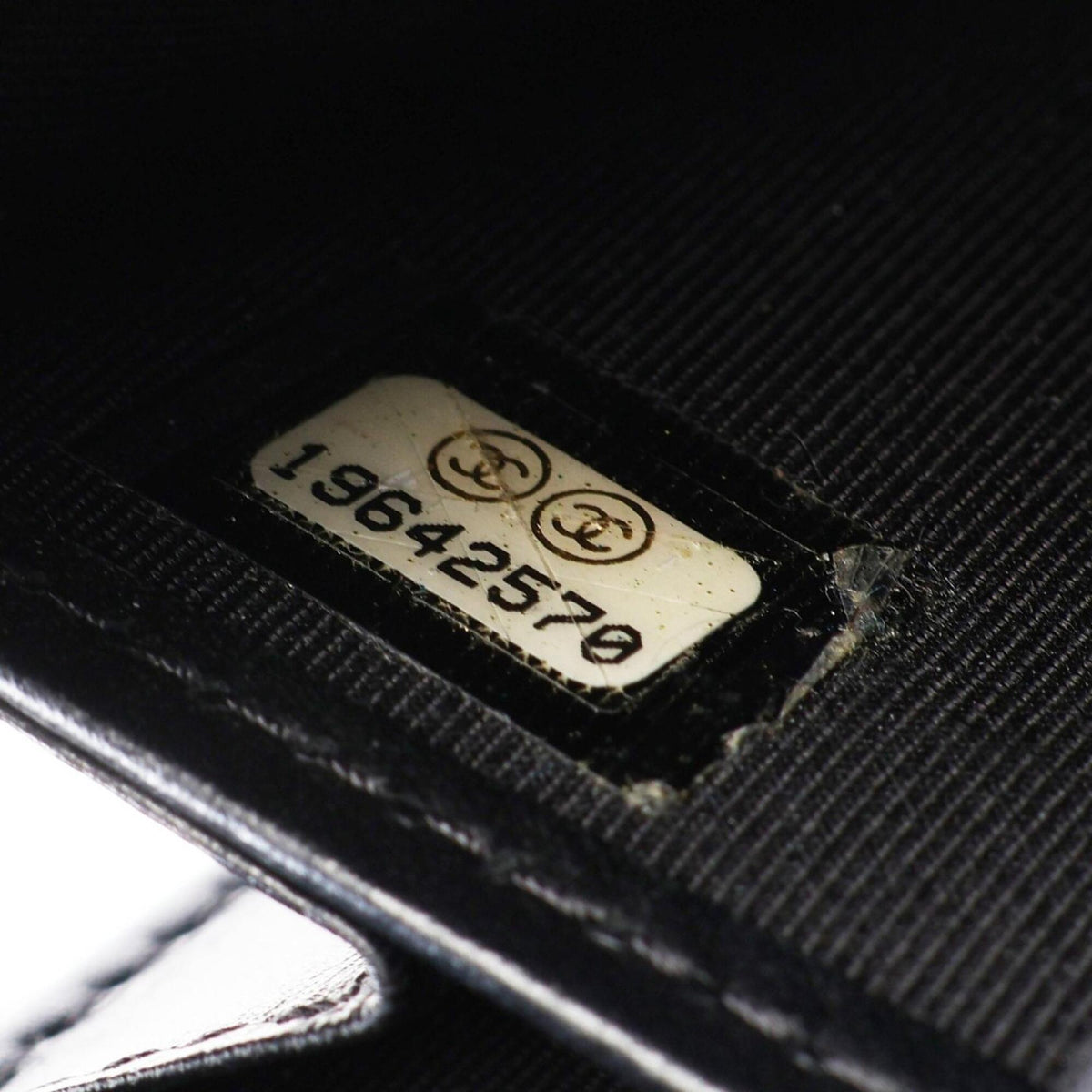 Chanel Black Grained Calfskin Long Wallet (Bi-Fold) (Pre-Owned)