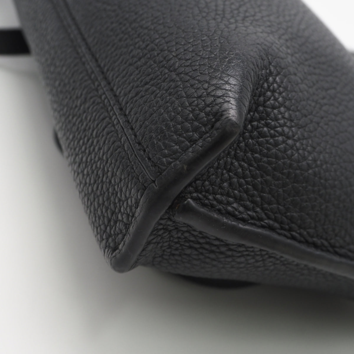 Loewe Black Leather Handbag Shoulder Bag (Pre-Owned)