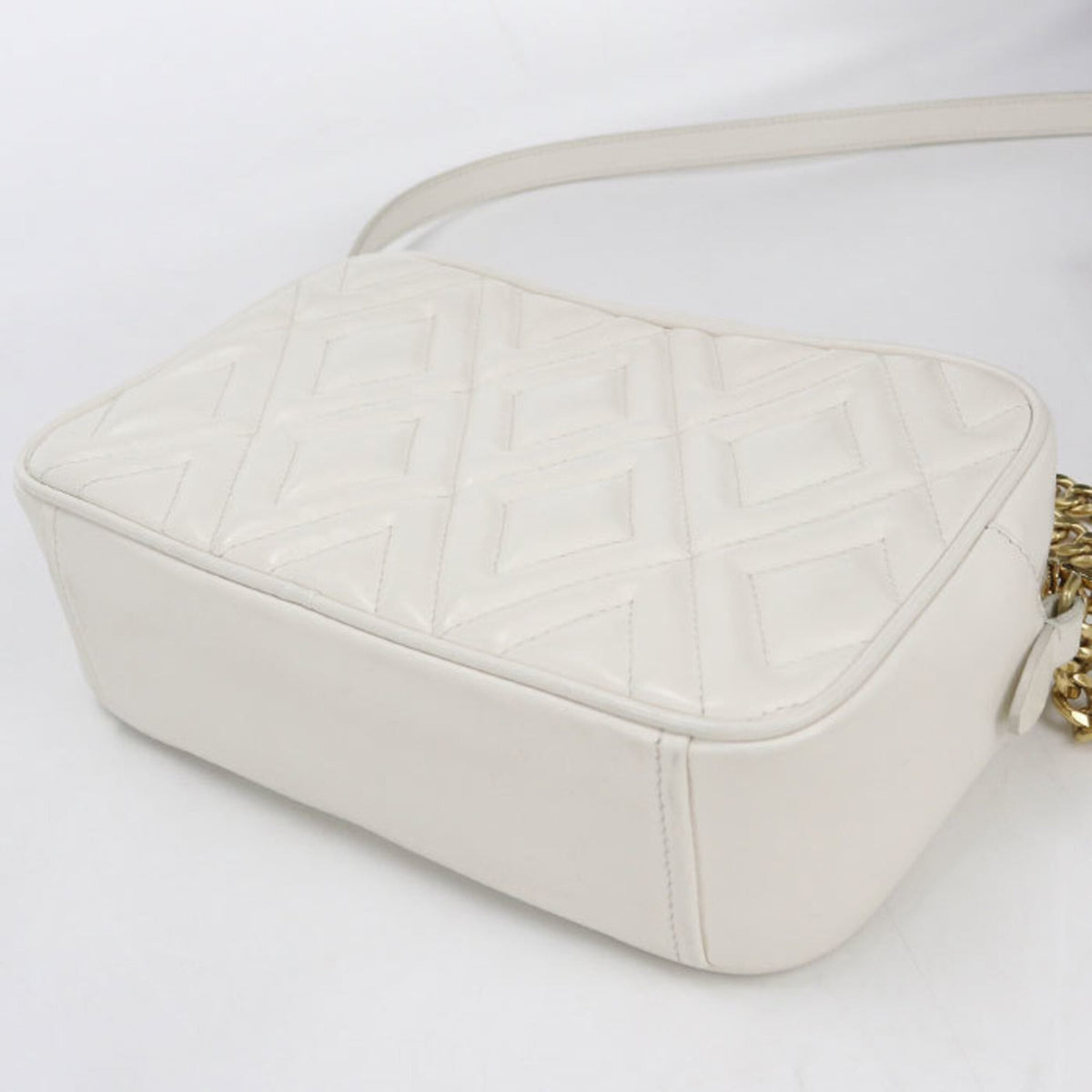 Miu Miu White Leather Shoulder Bag (Pre-Owned)