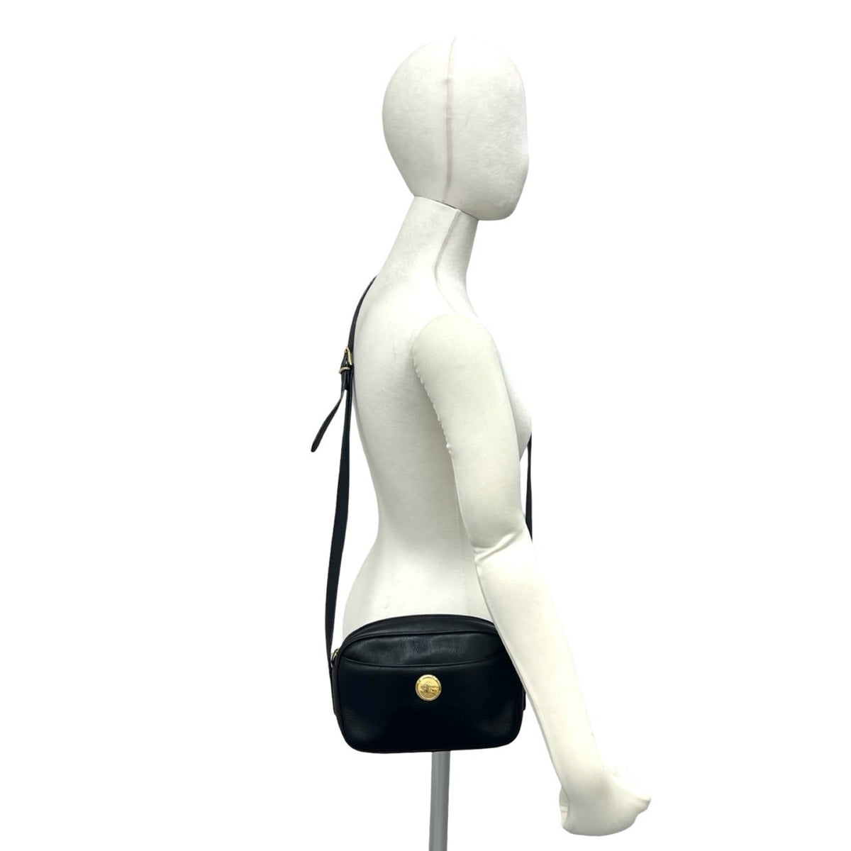 Burberry Black Leather Shoulder Bag (Pre-Owned)