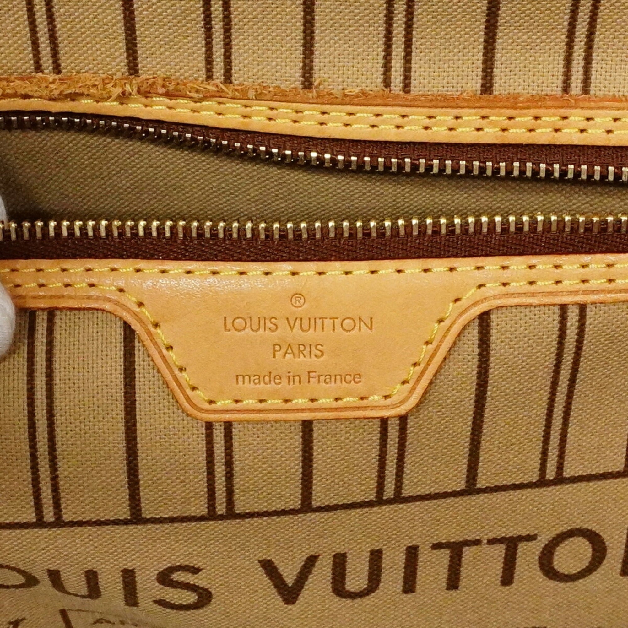 Louis Vuitton Brown Tote Bag (Pre-Owned)