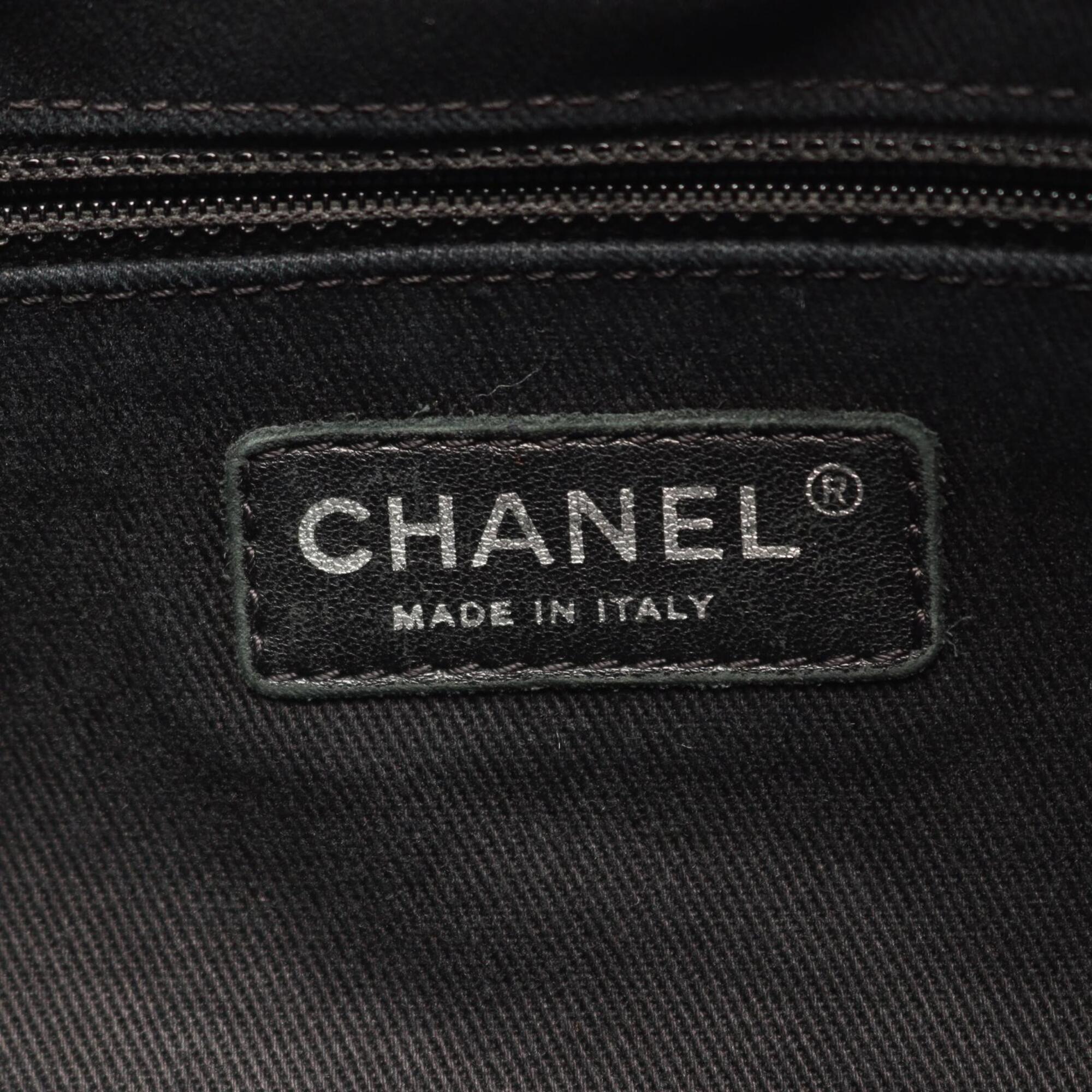 Chanel Black Patent Leather Handbag Tote Bag (Pre-Owned)