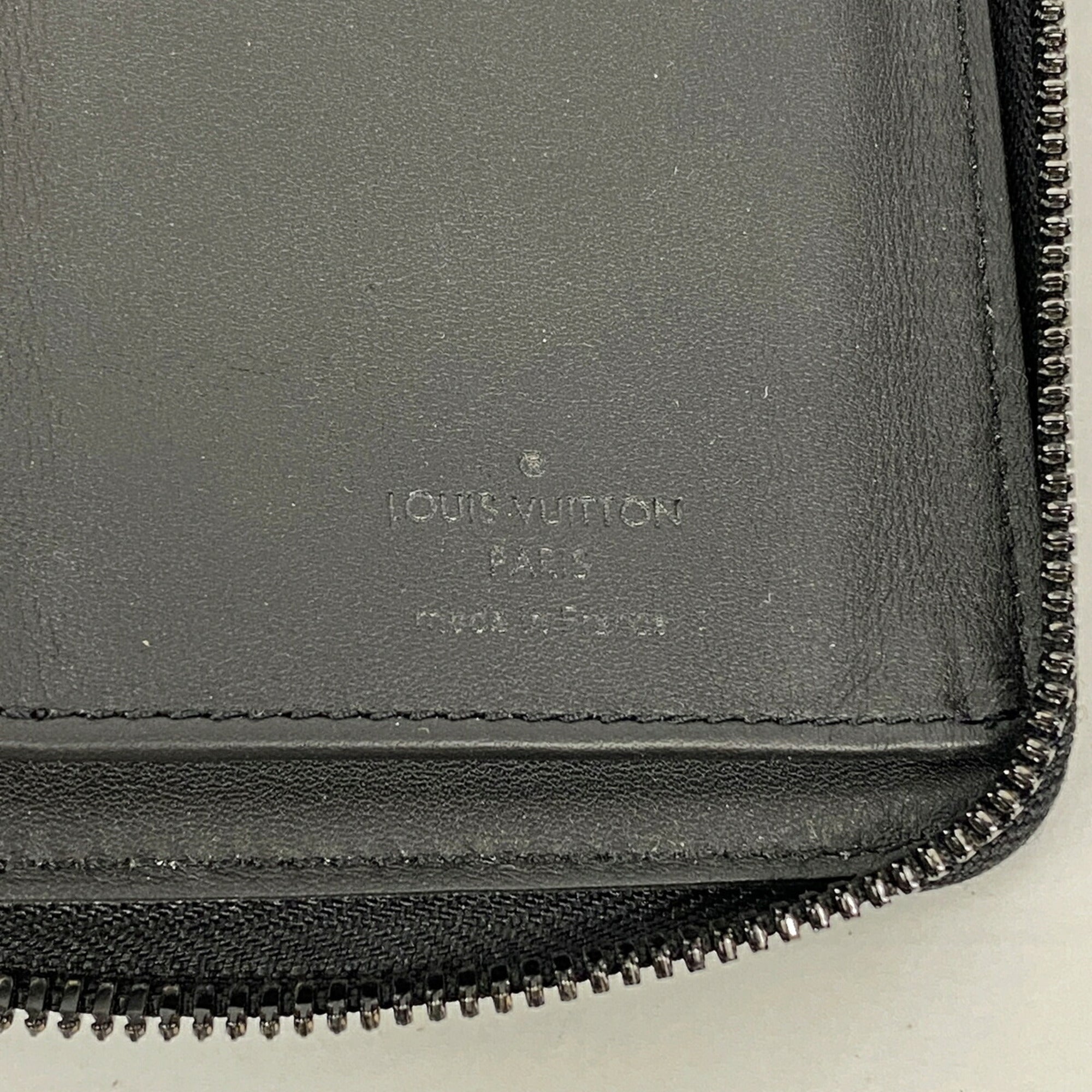 Louis Vuitton Noir Long Wallet (Bi-Fold) (Pre-Owned)