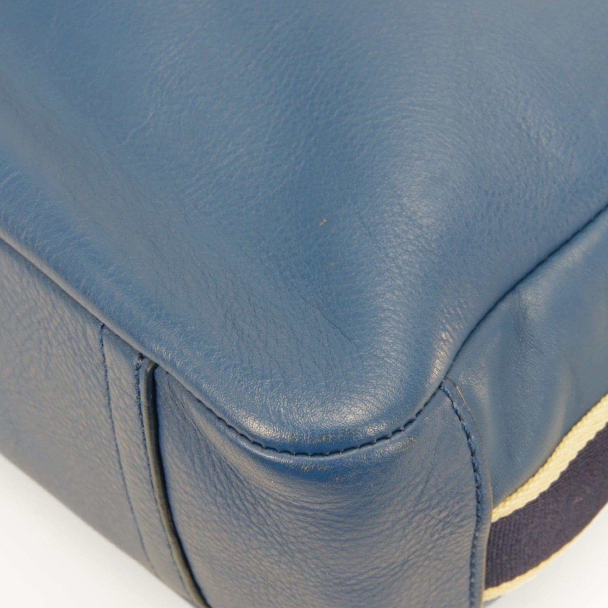 Coach Blue Leather Shoulder Bag (Pre-Owned)