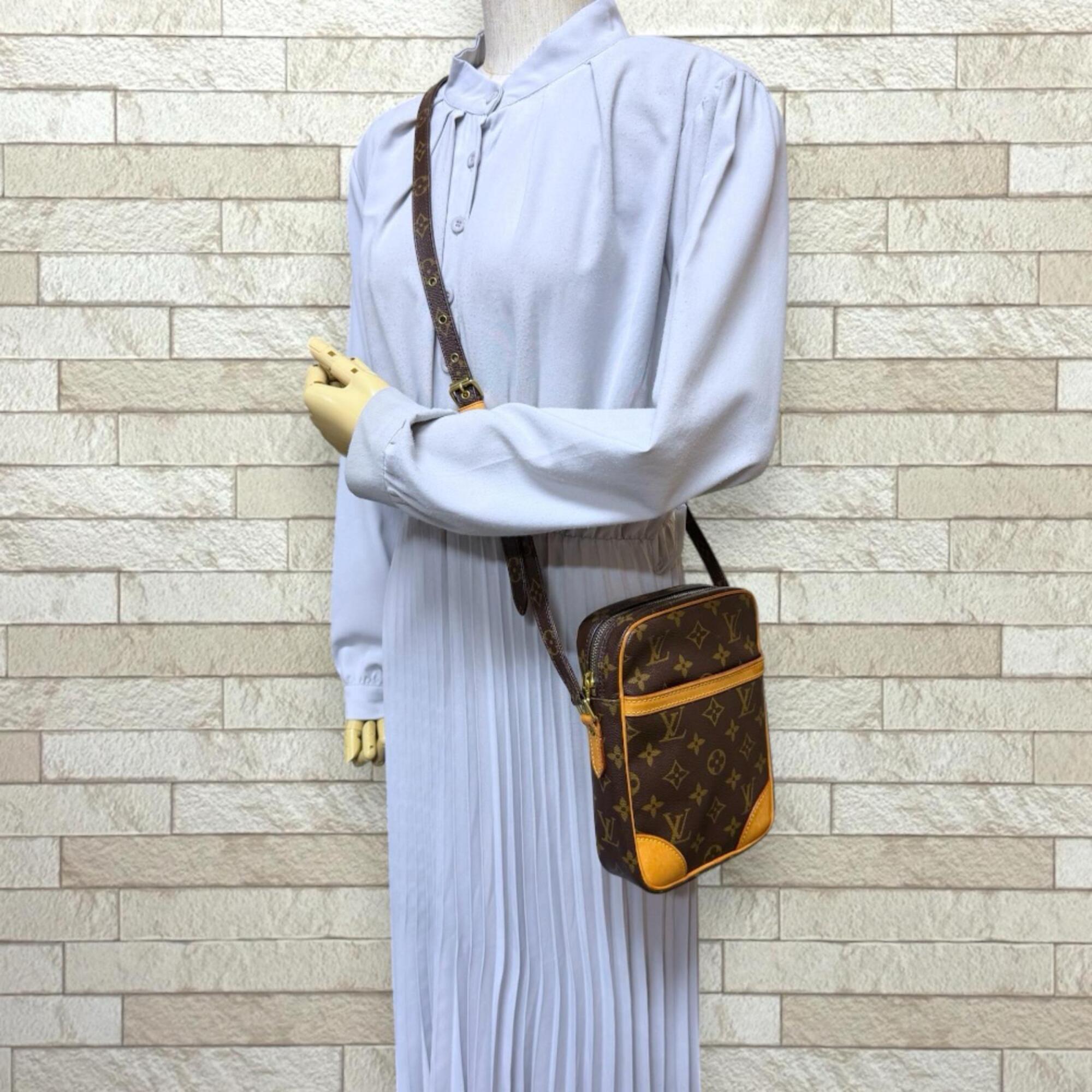 Louis Vuitton Monogram Brown Monogram Shoulder Bag (Pre-Owned)