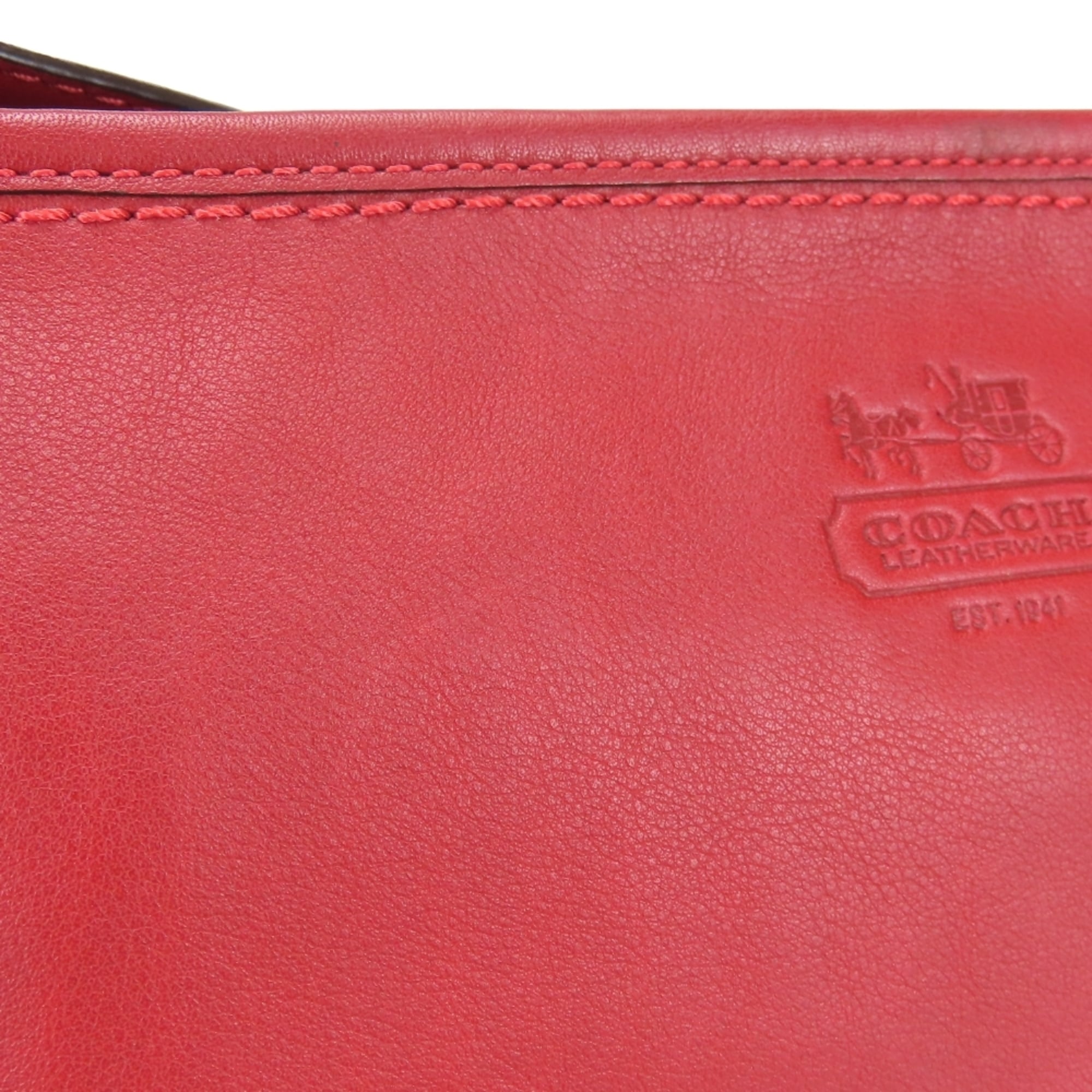 Coach Red Color Leather Shoulder Bag (Pre-Owned)