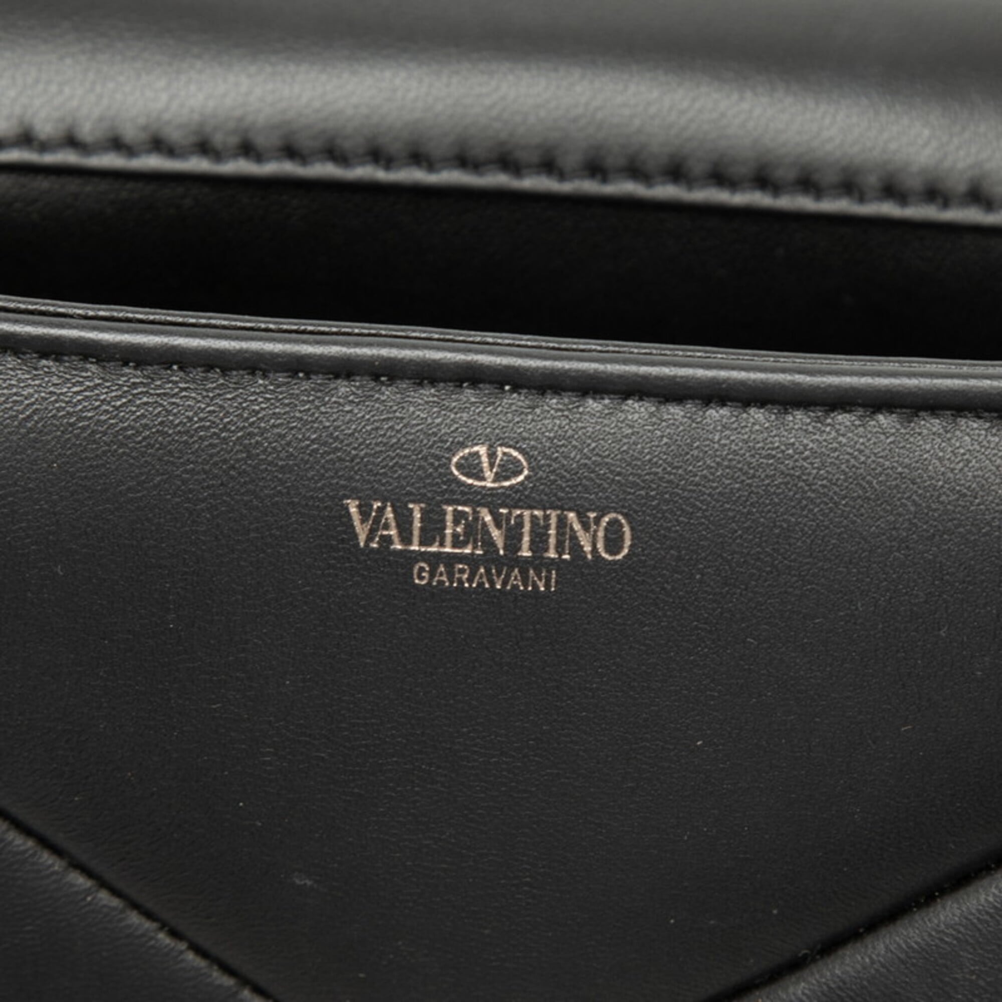 Valentino Black Leather Handbag Shoulder Bag (Pre-Owned)