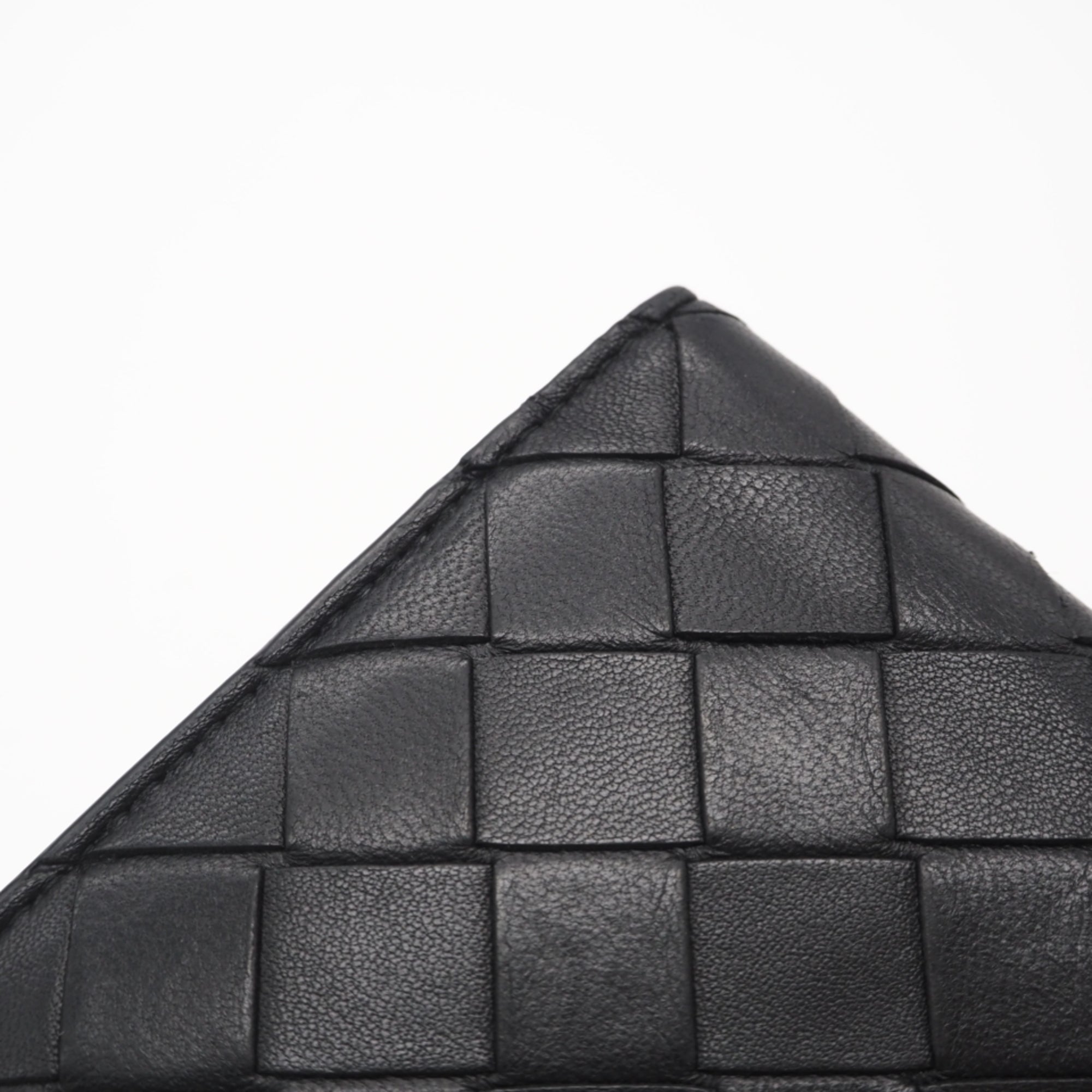 Bottega Veneta Intrecciato Black Leather Wallet (Bi-Fold) (Pre-Owned)