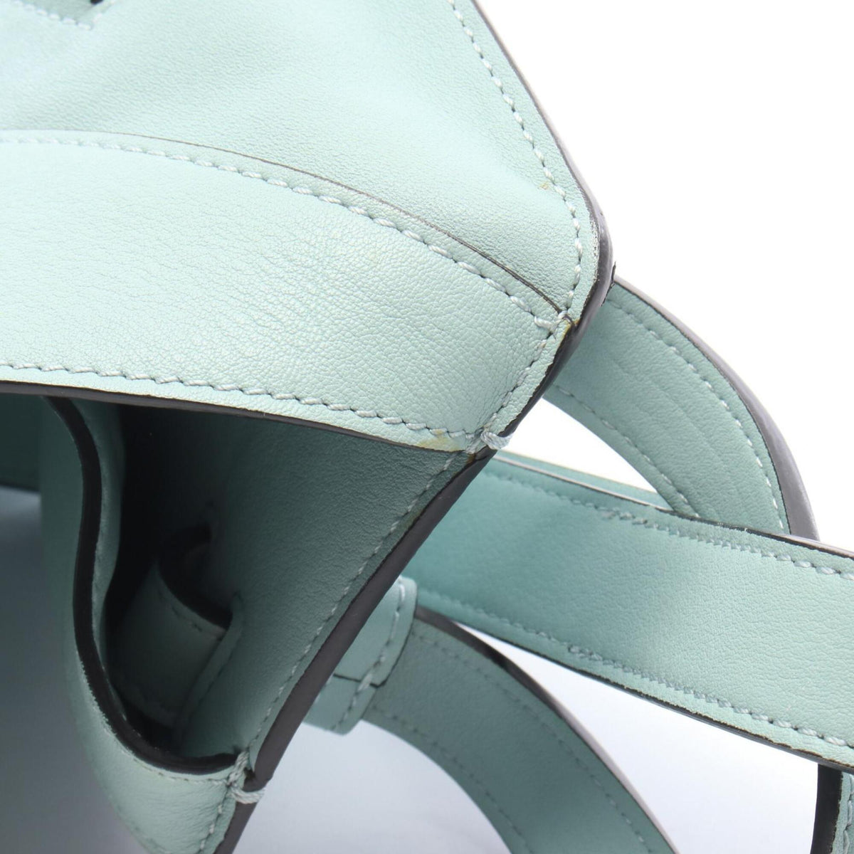 Loewe Blue Leather Handbag (Pre-Owned)