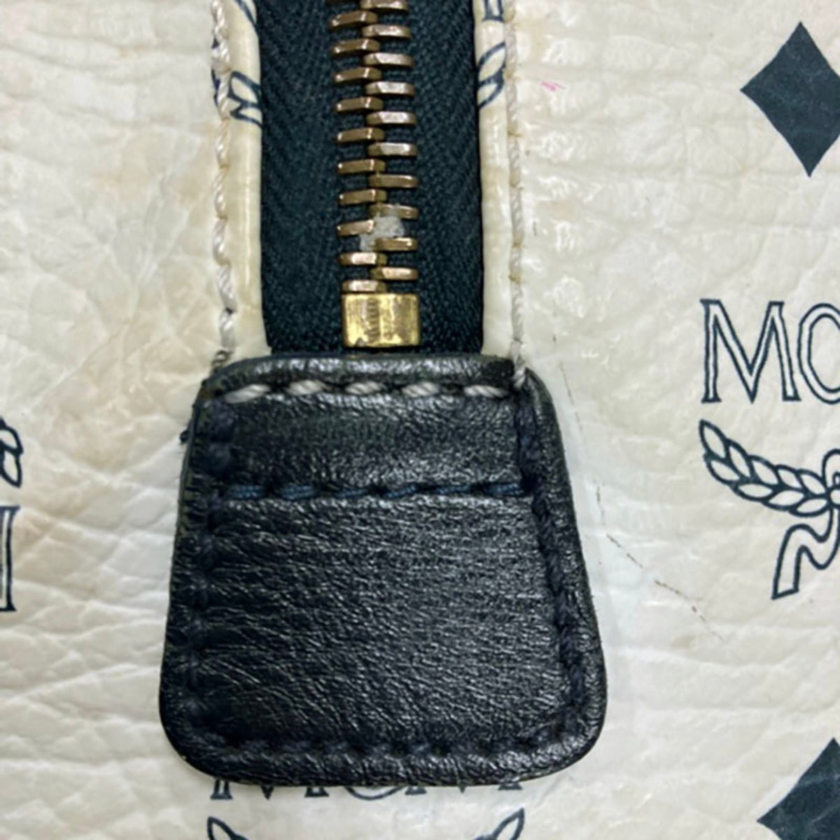 Mcm Gold Navy White Pvc Leather Boston Bag Handbag (Pre-Owned)