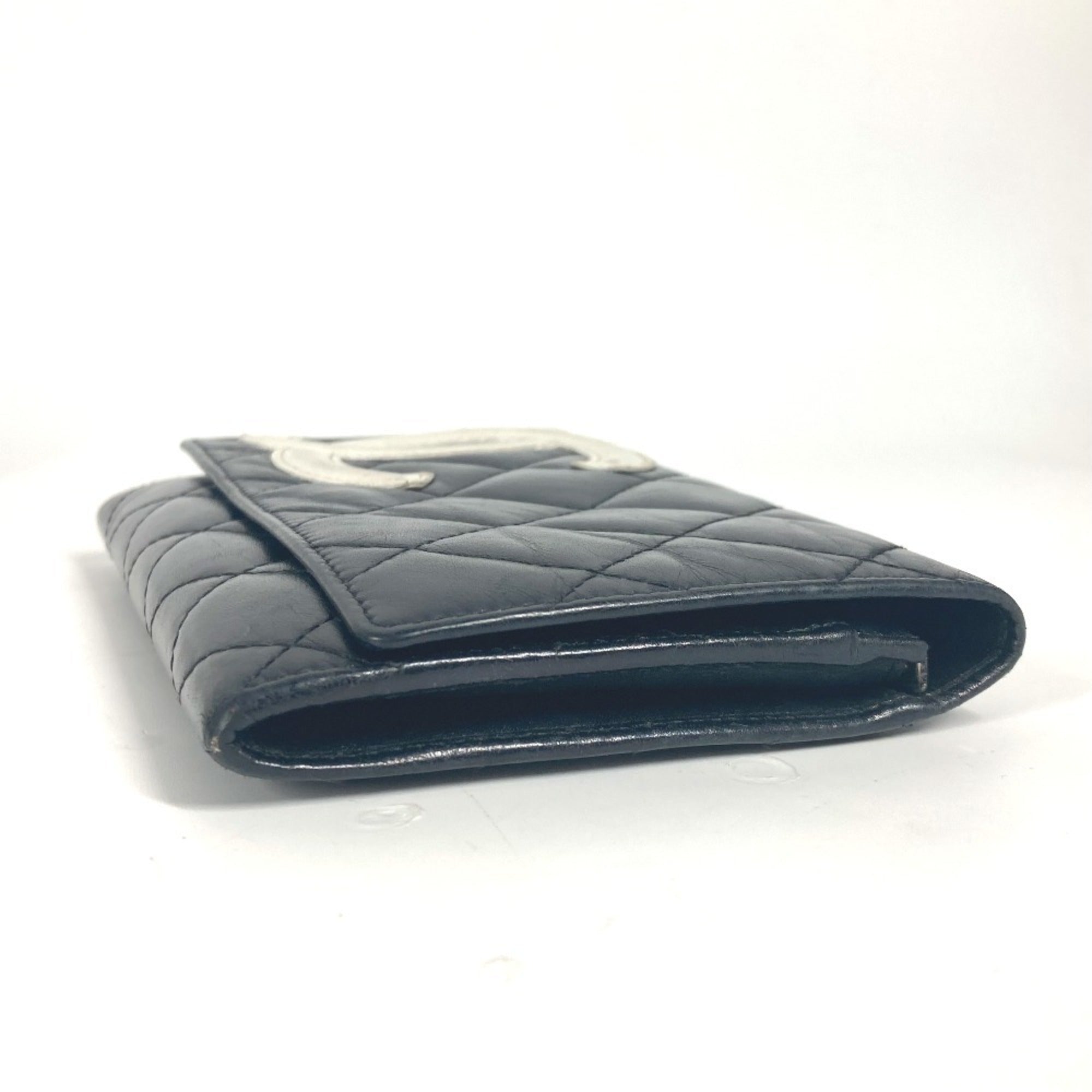 Chanel Black White Leather Bill Wallet (Bi-Fold) (Pre-Owned)