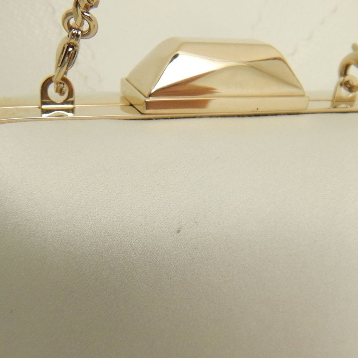 Jimmy Choo Off-White Satin Clutch Bag (Pre-Owned)