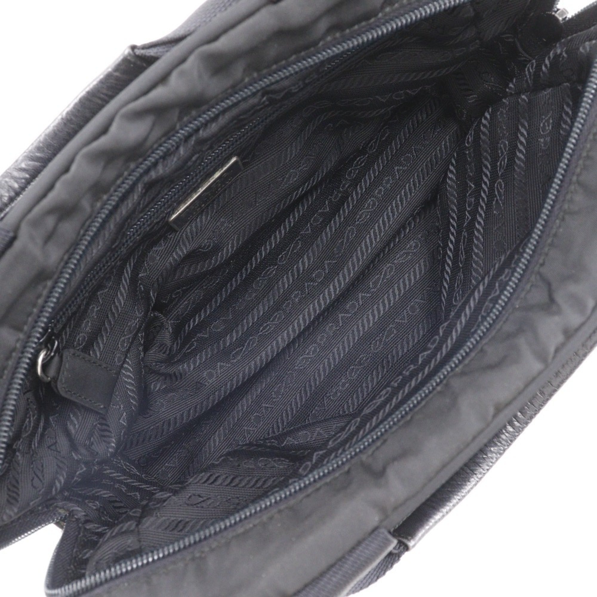 Prada Black Nylon Boston Bag Handbag (Pre-Owned)
