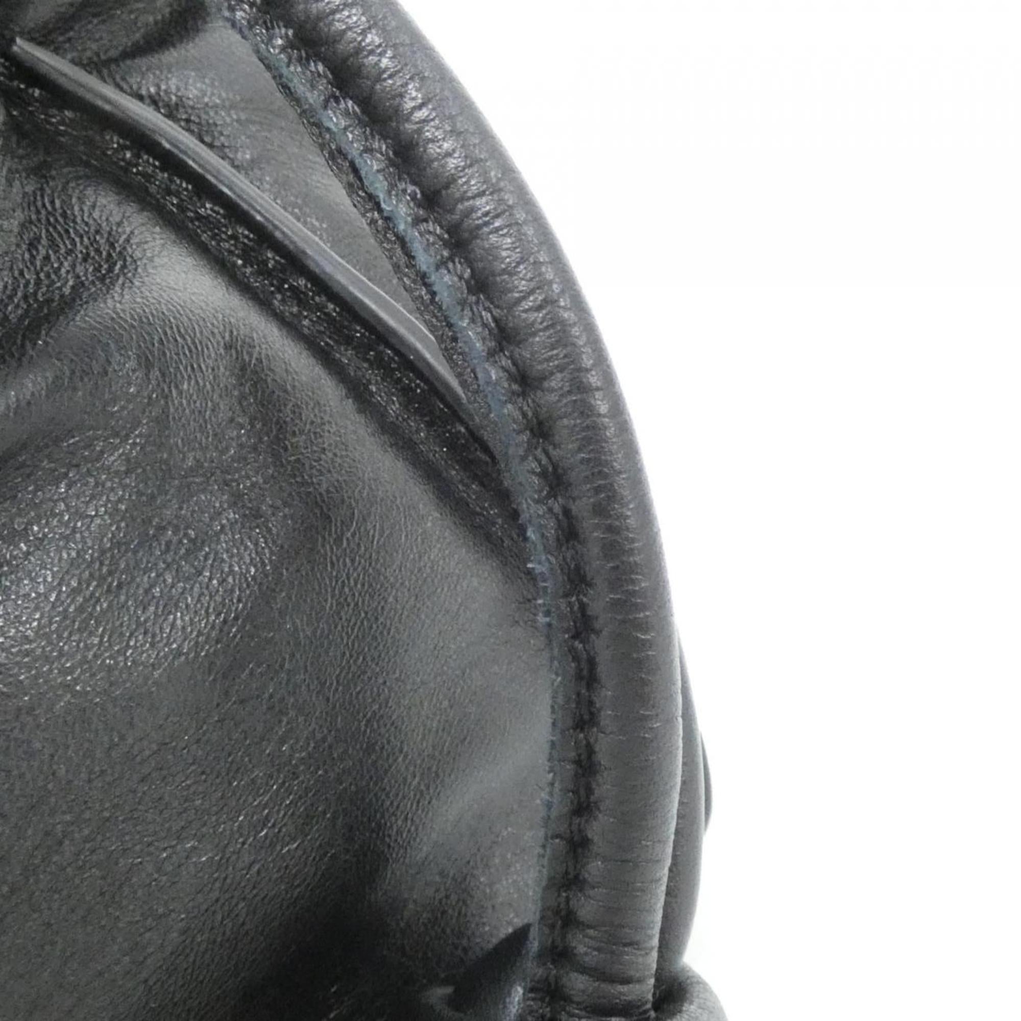 Loewe Black Leather Handbag (Pre-Owned)