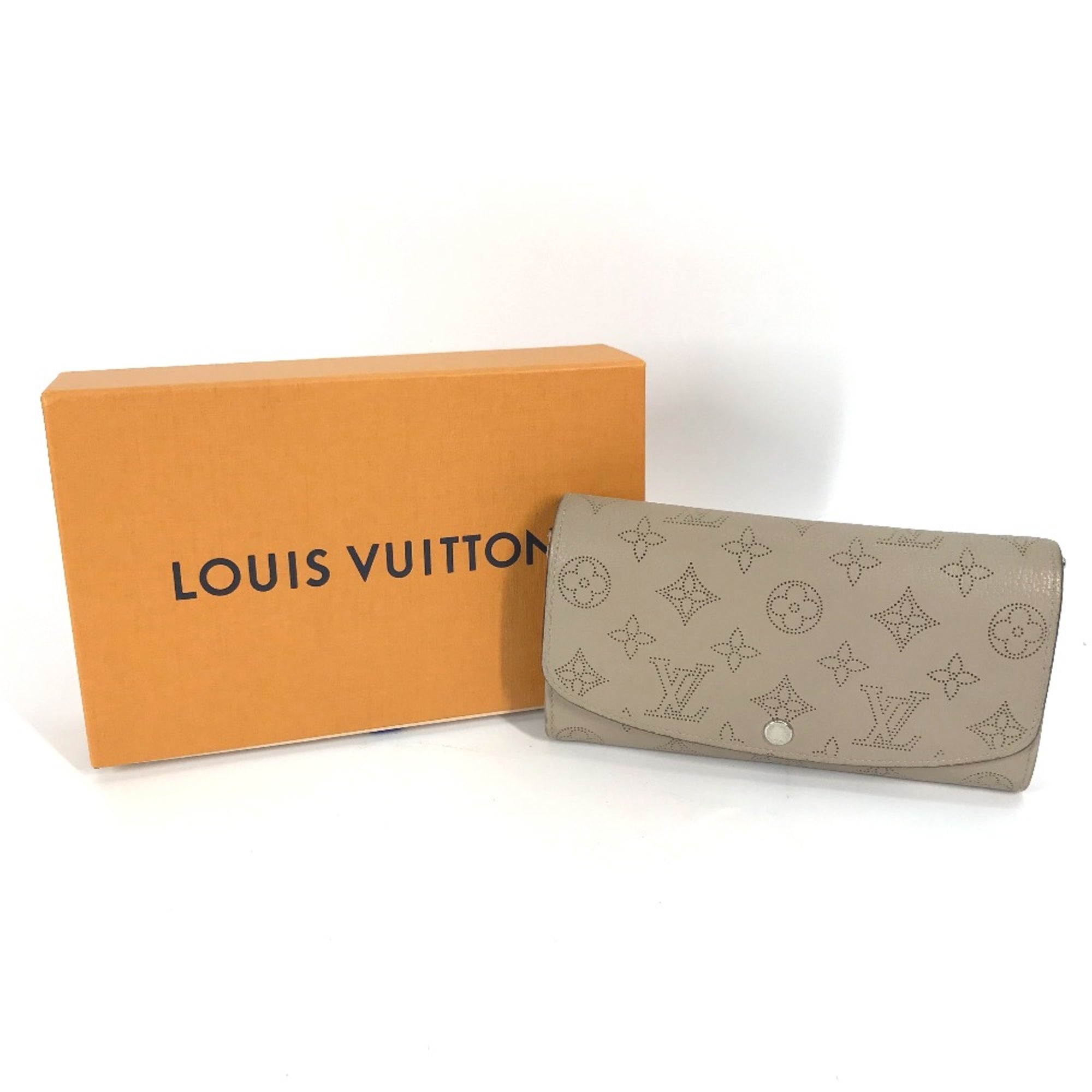 Louis Vuitton Beige Leather Long Wallet (Bi-Fold) (Pre-Owned)