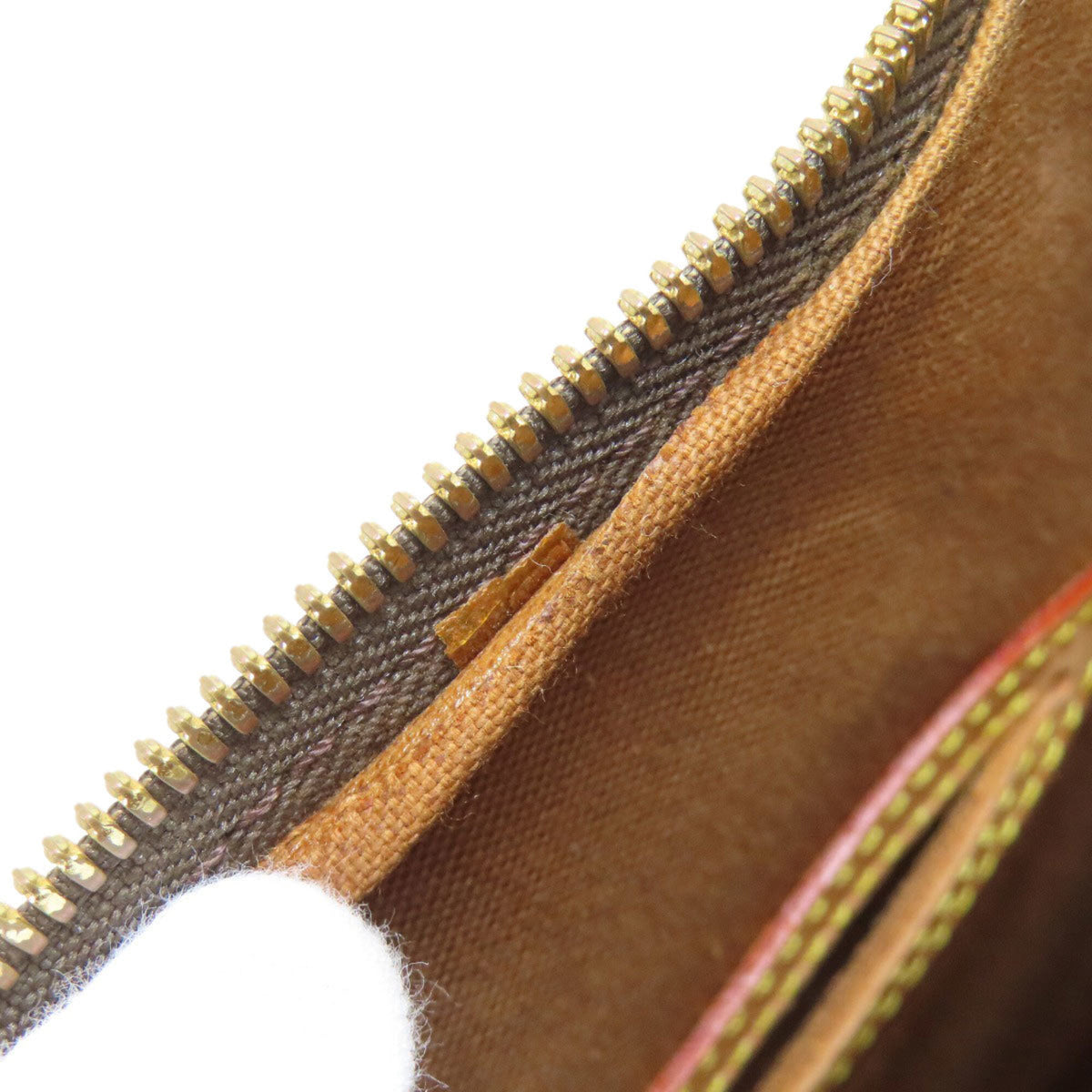 Louis Vuitton Monogram Monogram Monogram Canvas Handbag (Pre-Owned)