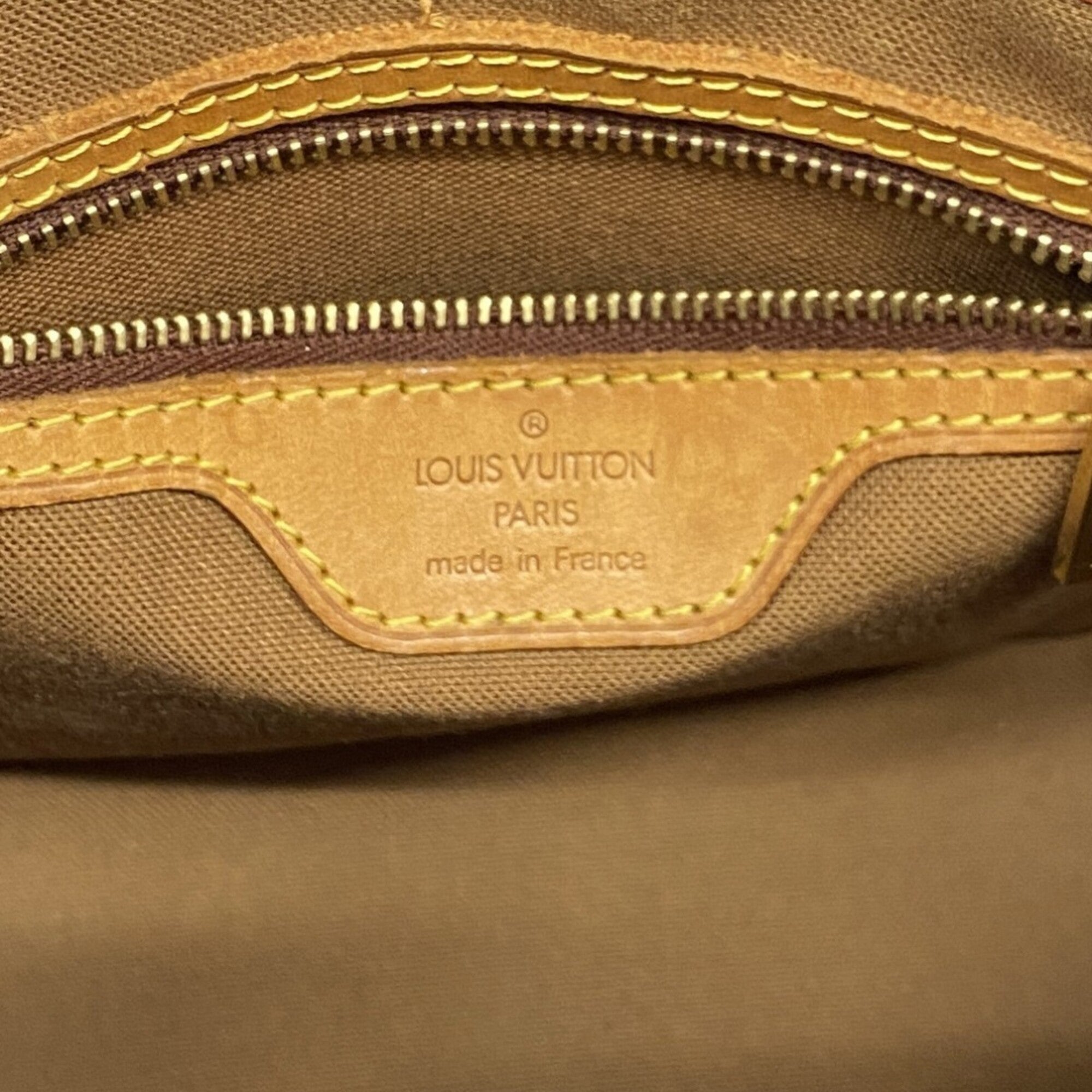 Louis Vuitton Brown Handbag (Pre-Owned)
