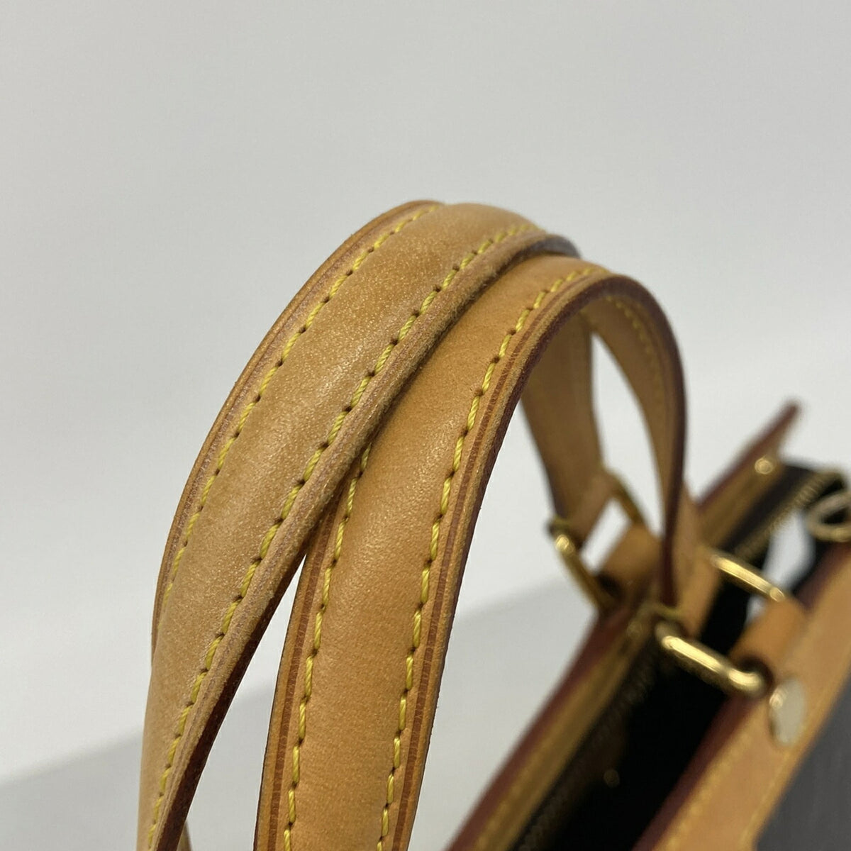 Louis Vuitton Amarante Handbag (Pre-Owned)