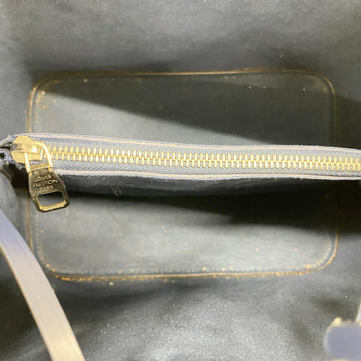 Louis Vuitton Handbag (Pre-Owned)