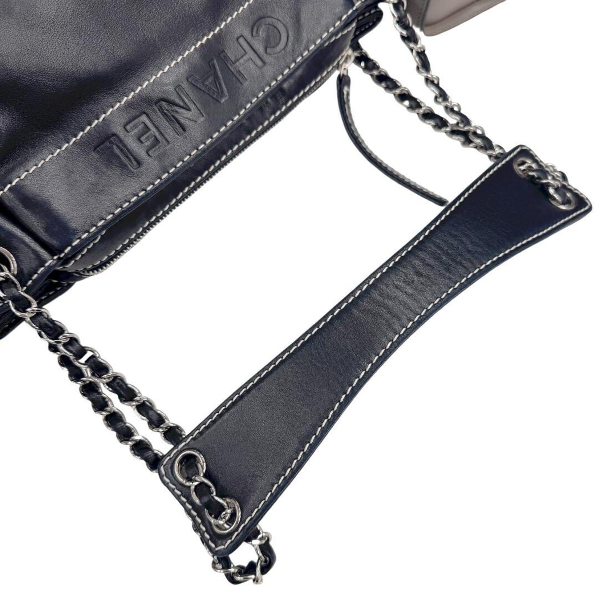 Chanel Black Leather Tote Bag (Pre-Owned)