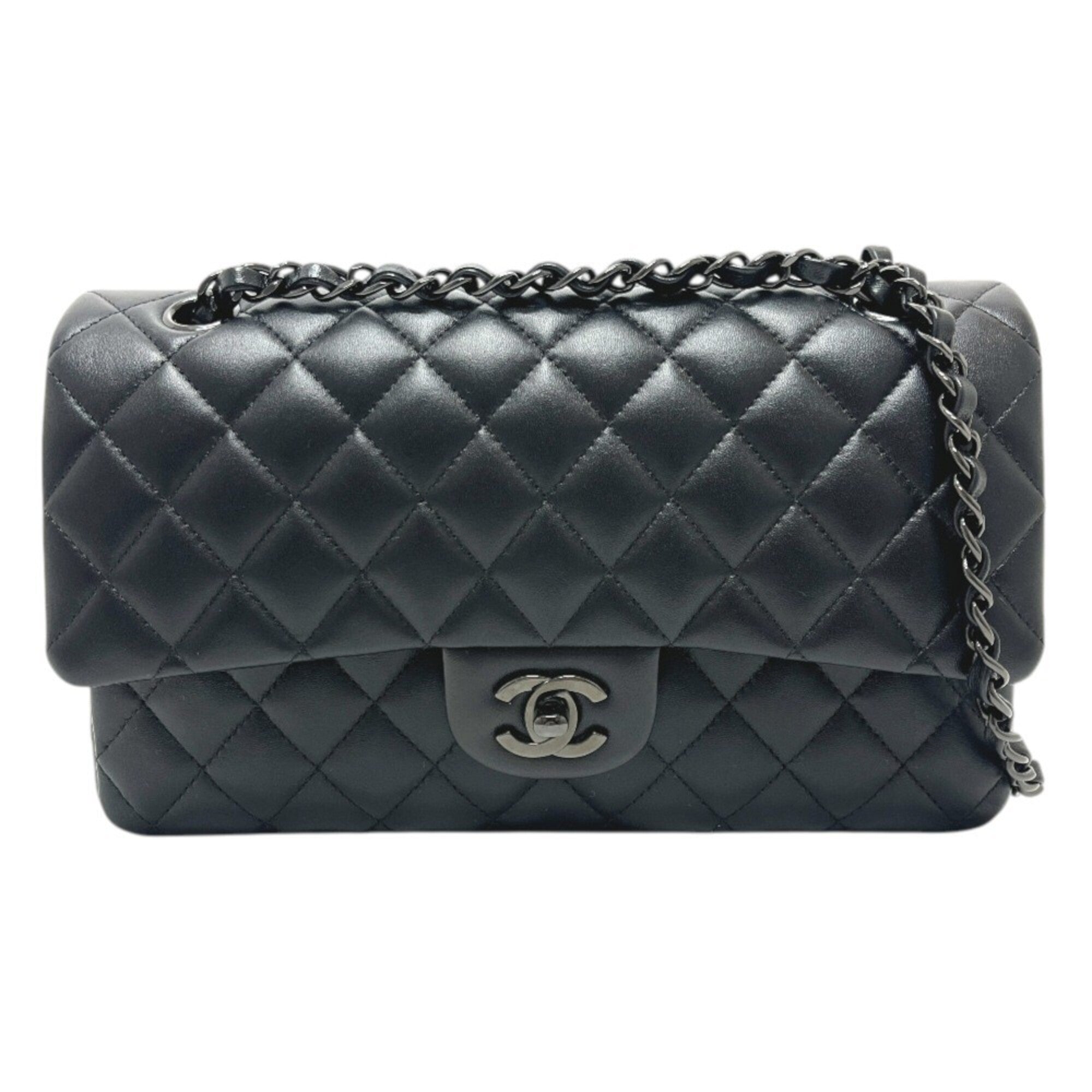 Chanel Black Leather Shoulder Bag (Pre-Owned)
