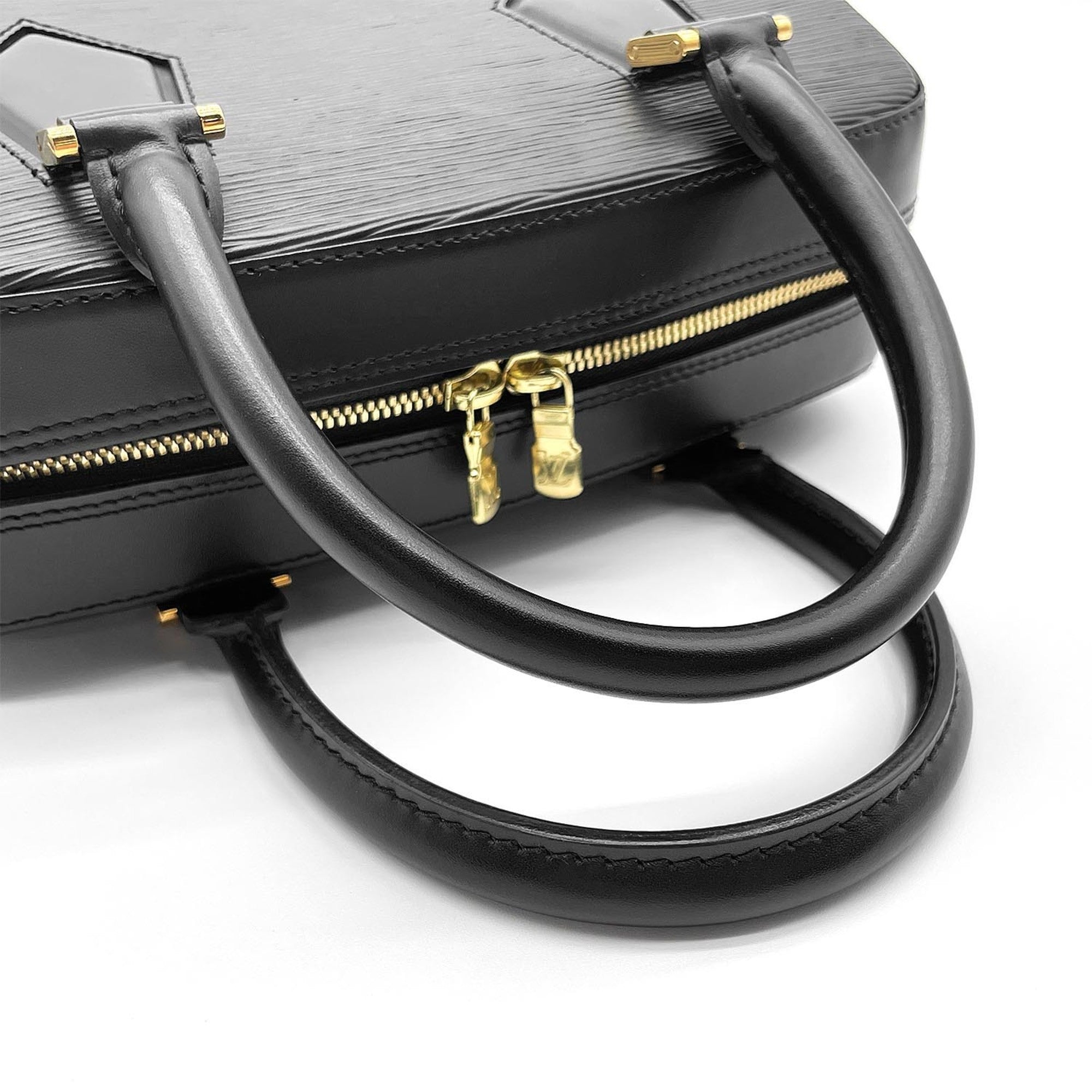 Louis Vuitton Black Noir Epi Leather Handbag (Pre-Owned)
