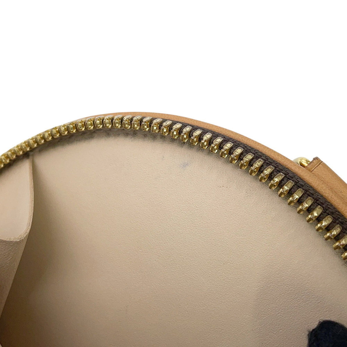 Louis Vuitton Beige Monogram Shoulder Bag (Pre-Owned)