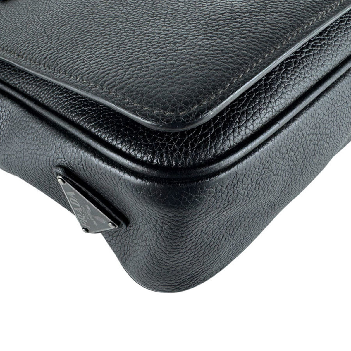 Prada Black Leather Shoulder Bag (Pre-Owned)