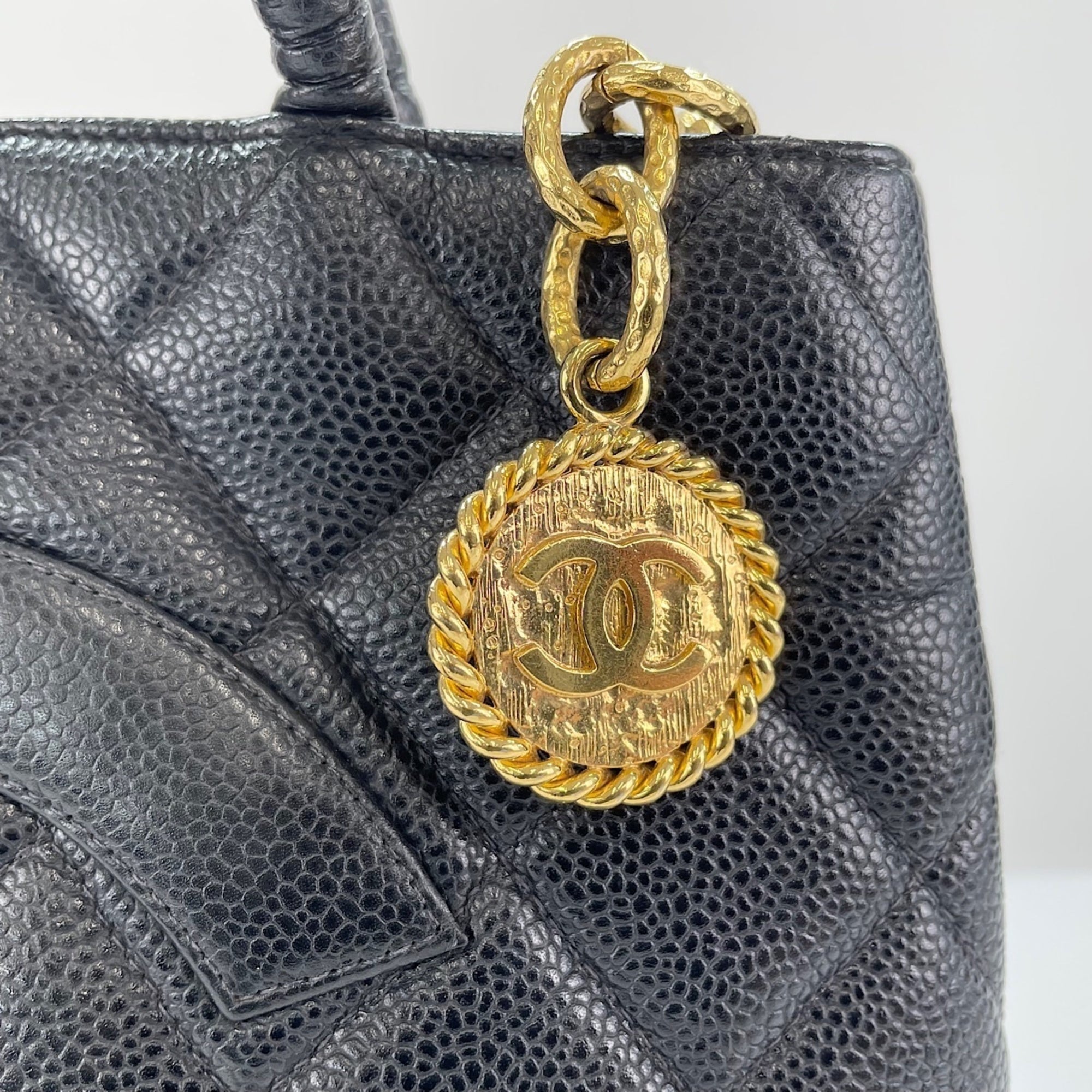 Chanel Black Tote Bag (Pre-Owned)