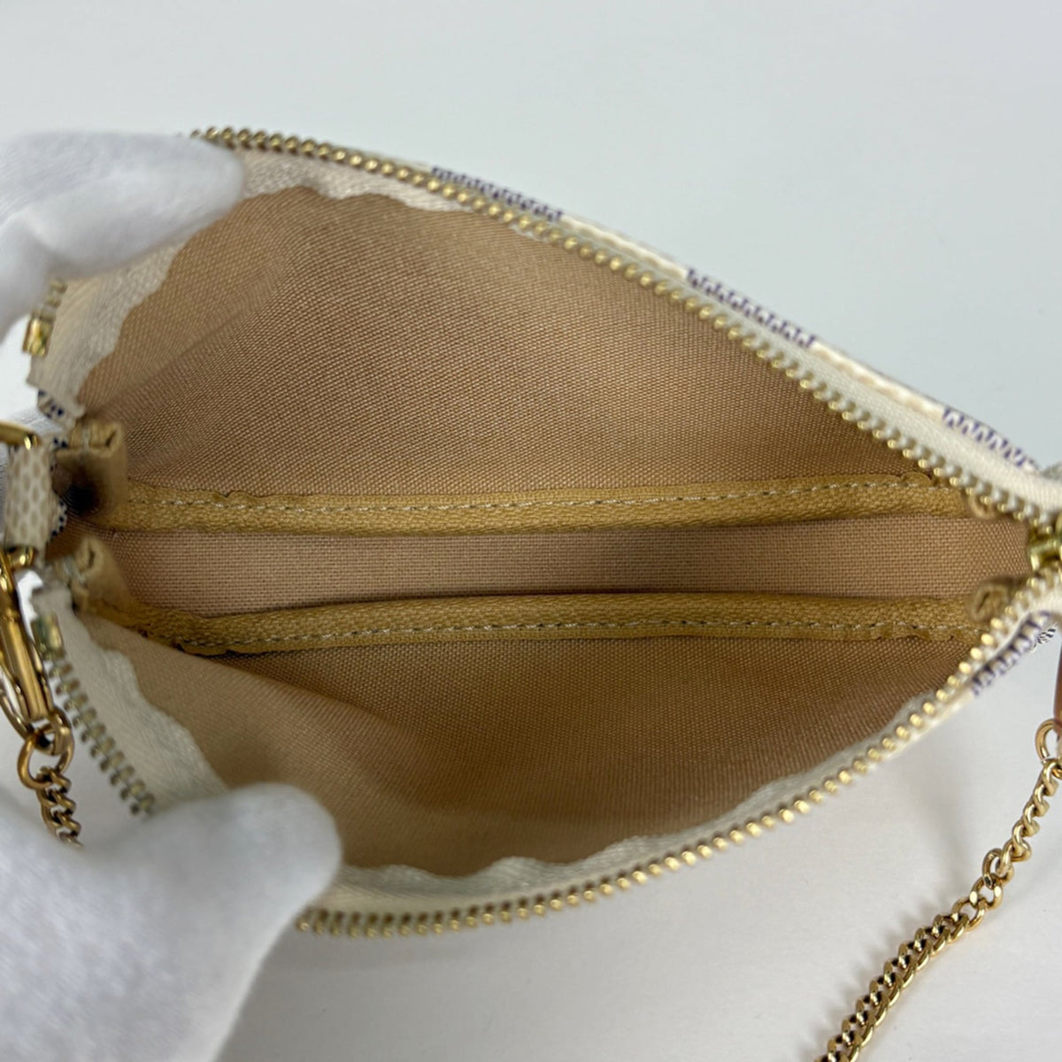 Louis Vuitton White Damier Azur Pochette Pouch (Pre-Owned)