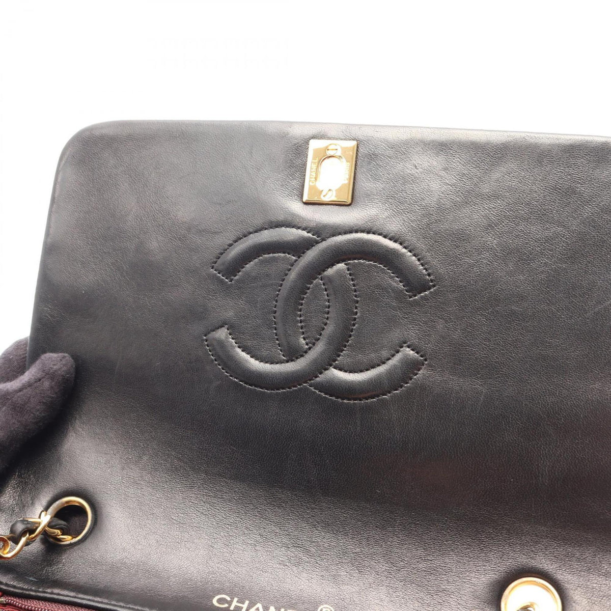 Chanel Black Leather Shoulder Bag (Pre-Owned)