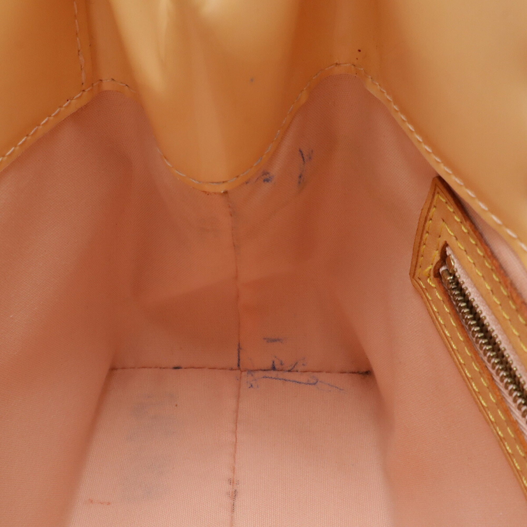 Louis Vuitton Monogram Vernis Marshmallow Pink Handbag Tote Bag (Pre-Owned)