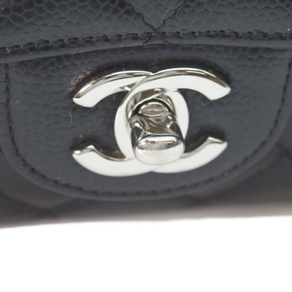 Chanel Matelasse Black Grained Calfskin Shoulder Bag (Pre-Owned)