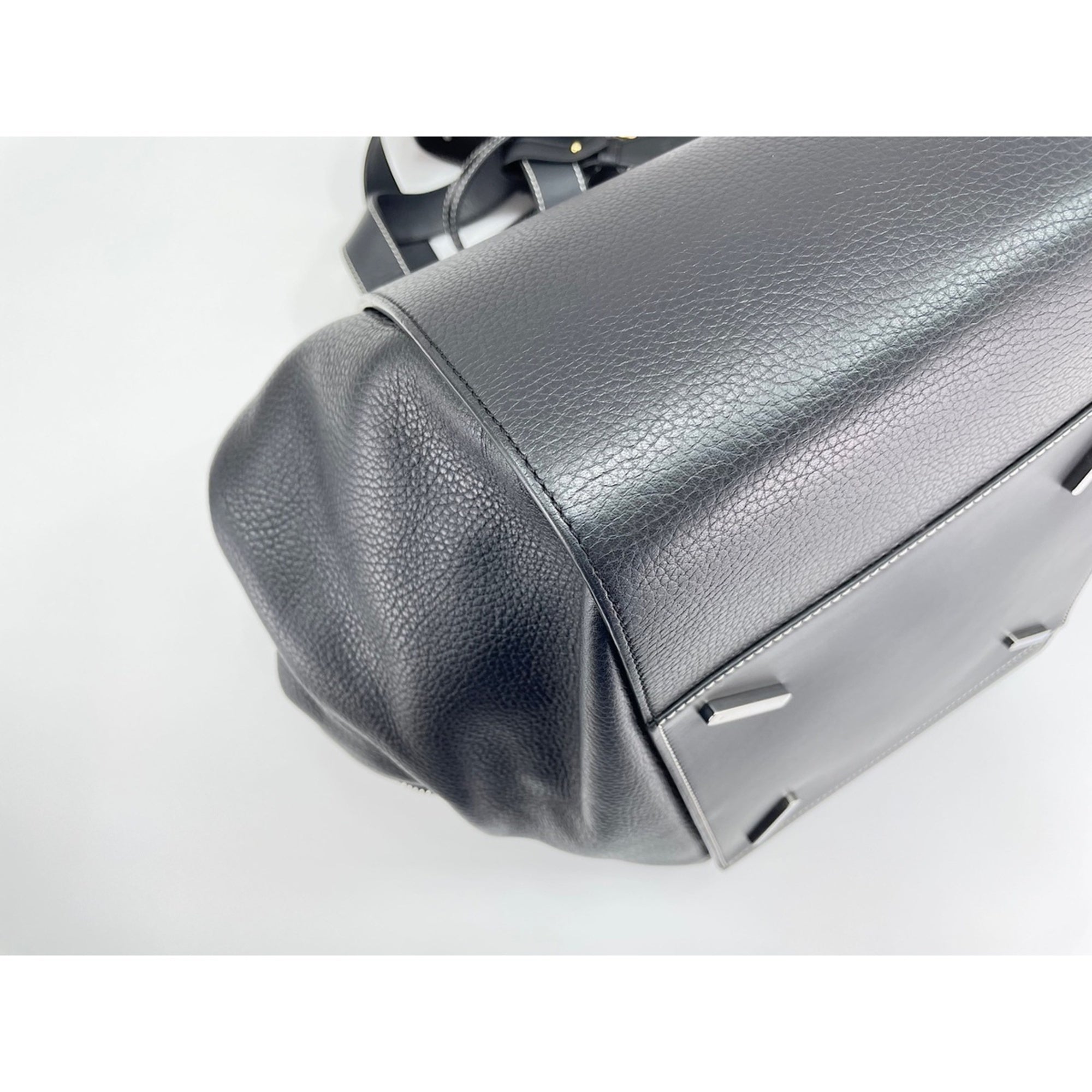 Loewe Hammock Black Leather Handbag (Pre-Owned)
