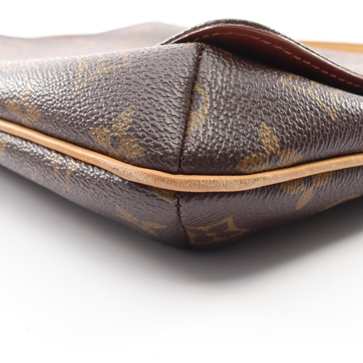 Louis Vuitton Brown Monogram Monogram Leather Handbag Shoulder Bag (Pre-Owned)