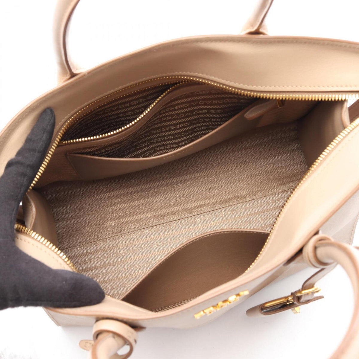 Prada Saffiano Beige Leather Handbag (Pre-Owned)
