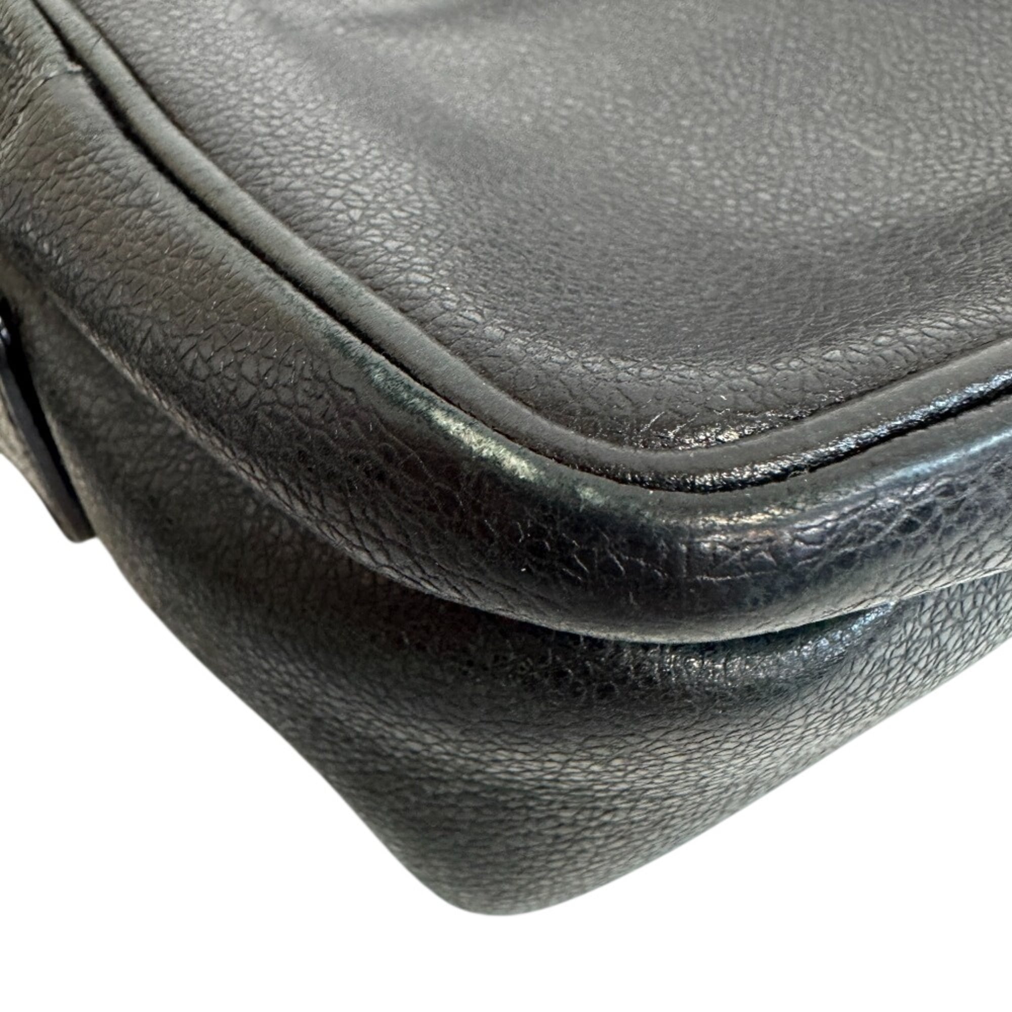 Bvlgari Black Leather Shoulder Bag (Pre-Owned)