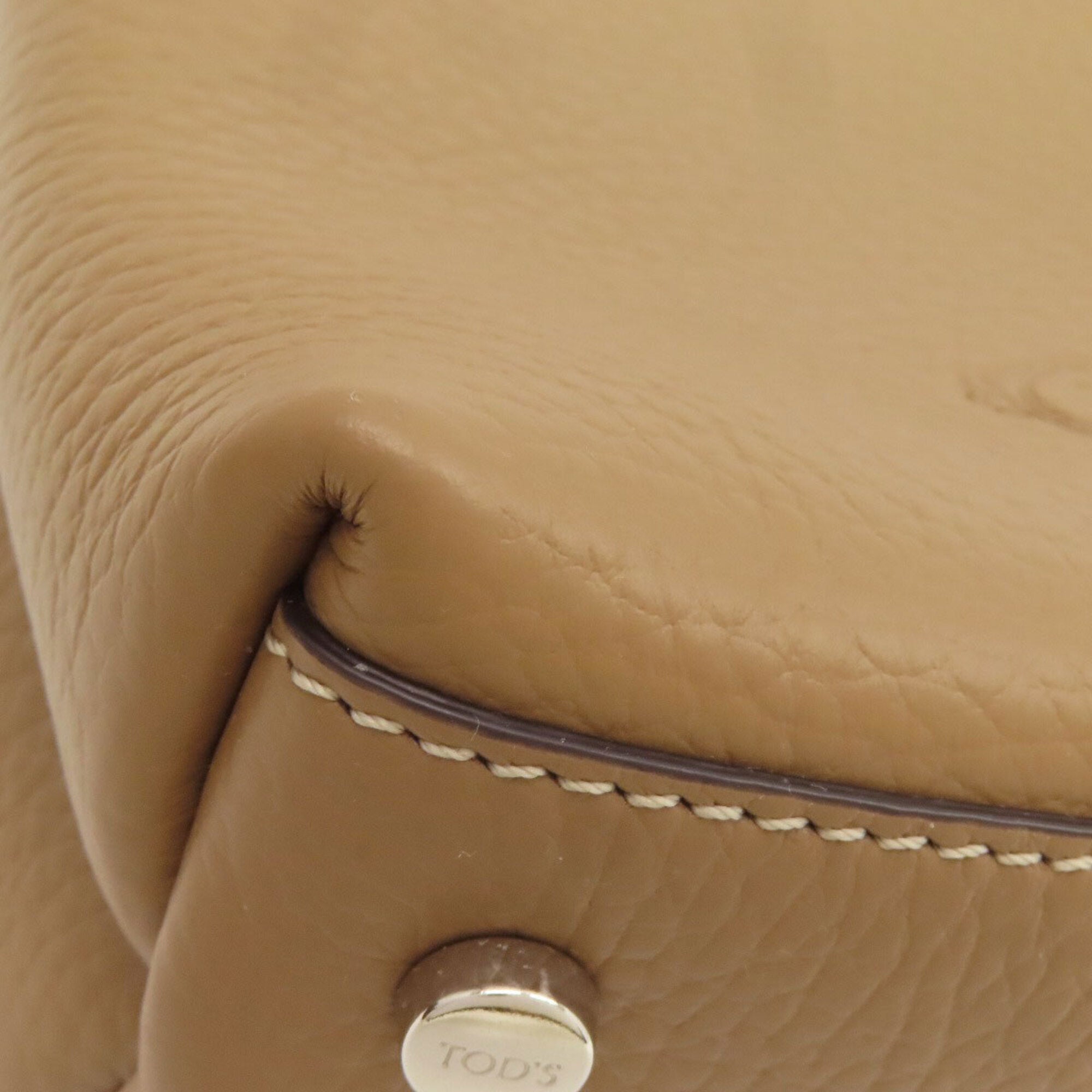 Tod's Brown Leather Handbag (Pre-Owned)