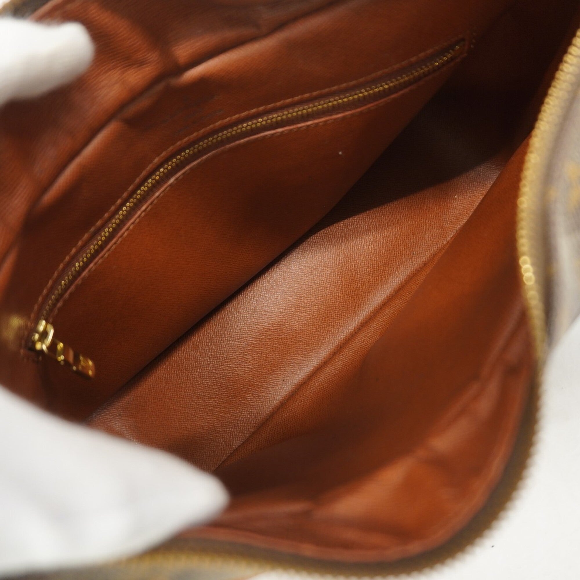 Louis Vuitton Brown Shoulder Bag (Pre-Owned)