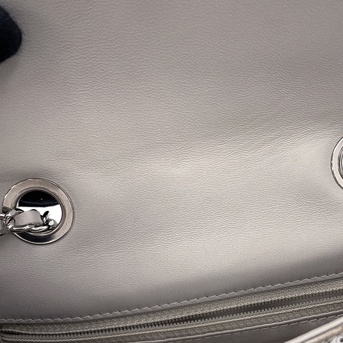 Chanel Silver Spangles Leather Handbag Shoulder Bag (Pre-Owned)