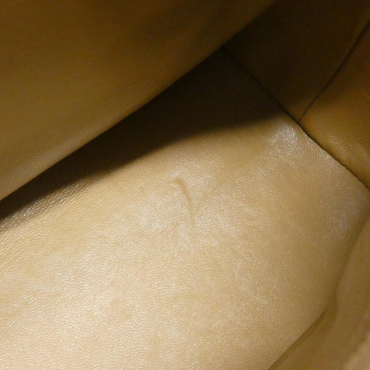 Chanel Beige Grained Calfskin Handbag (Pre-Owned)