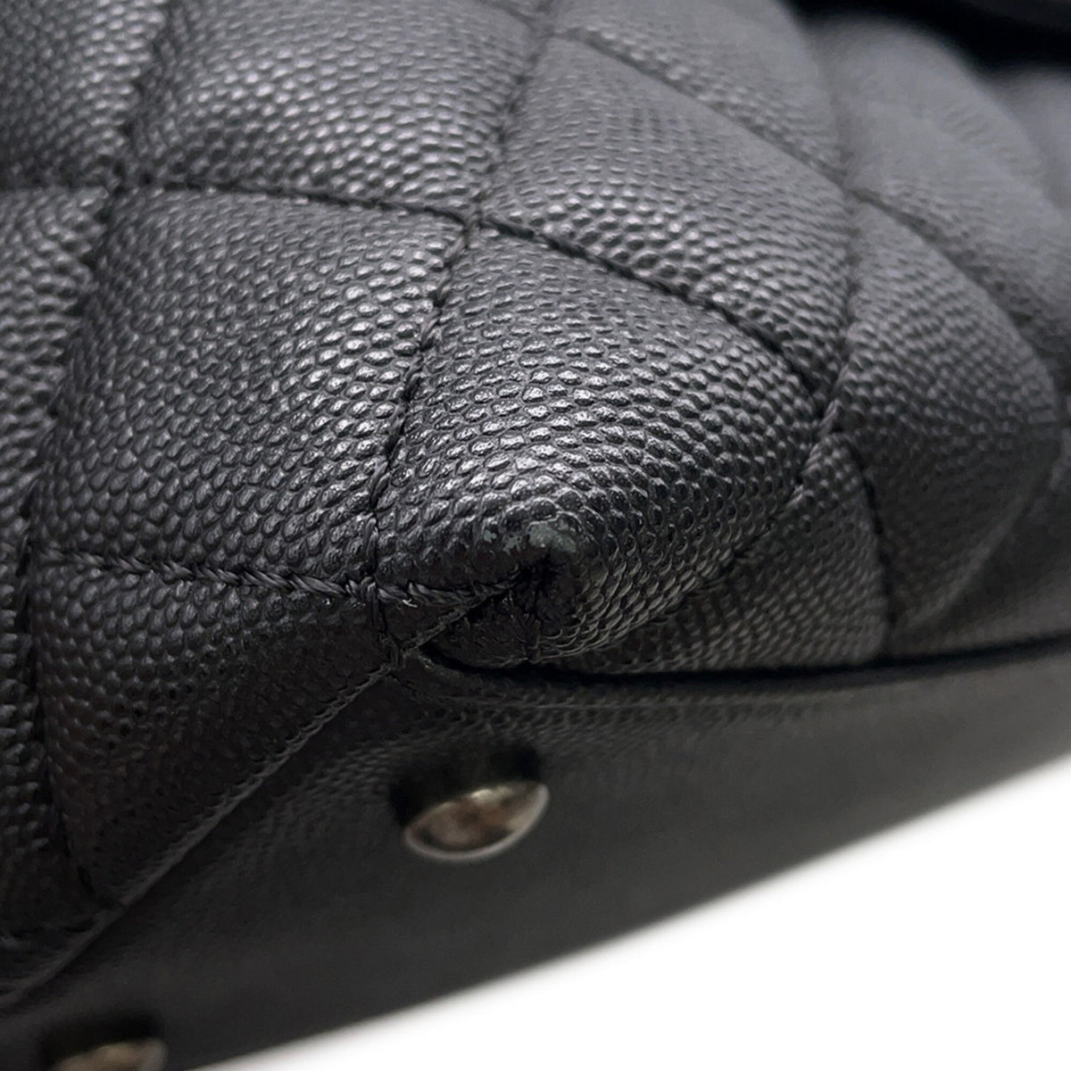 Chanel Black Grained Calfskin Handbag (Pre-Owned)