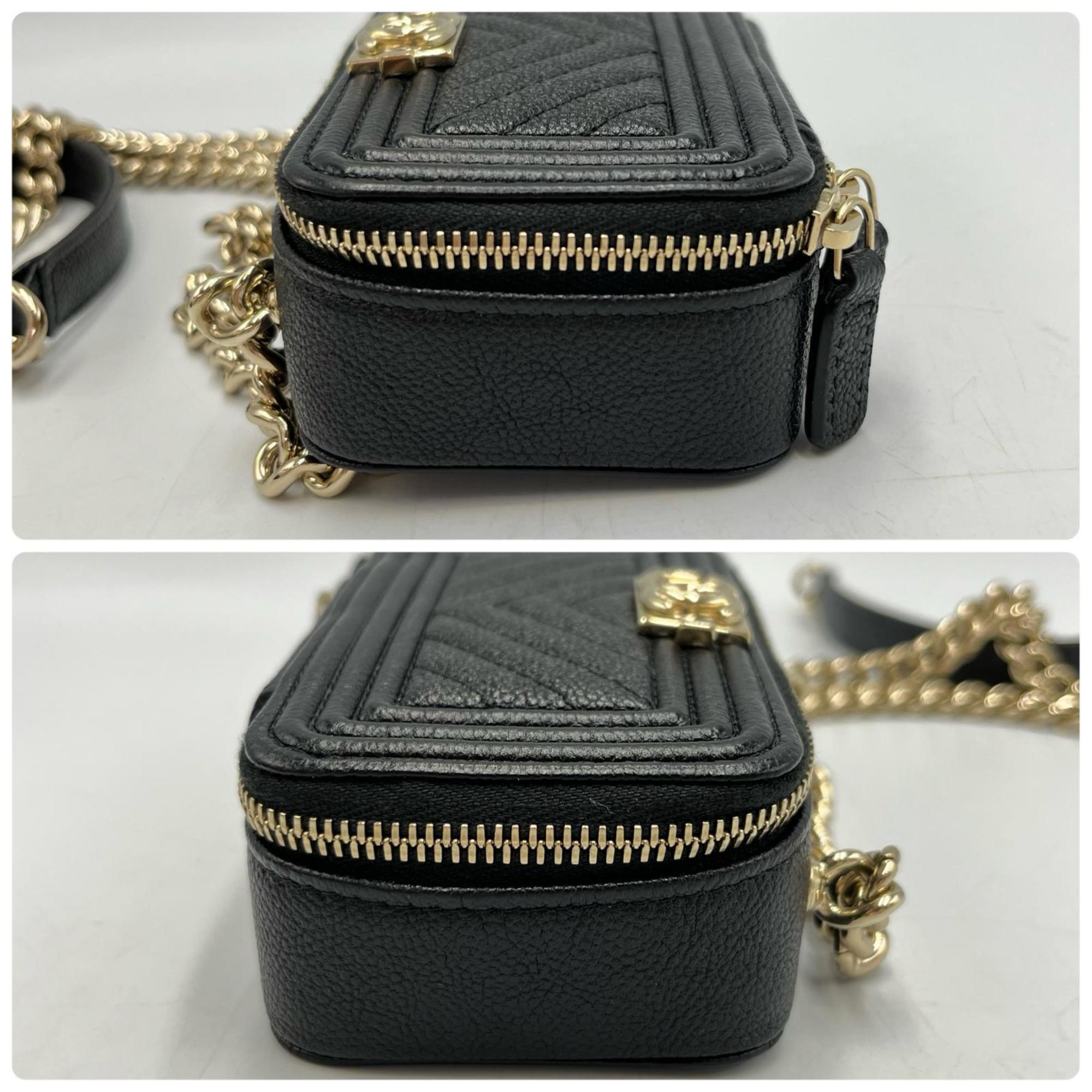 Chanel Boy Chanel Black Grained Calfskin Shoulder Bag (Pre-Owned)