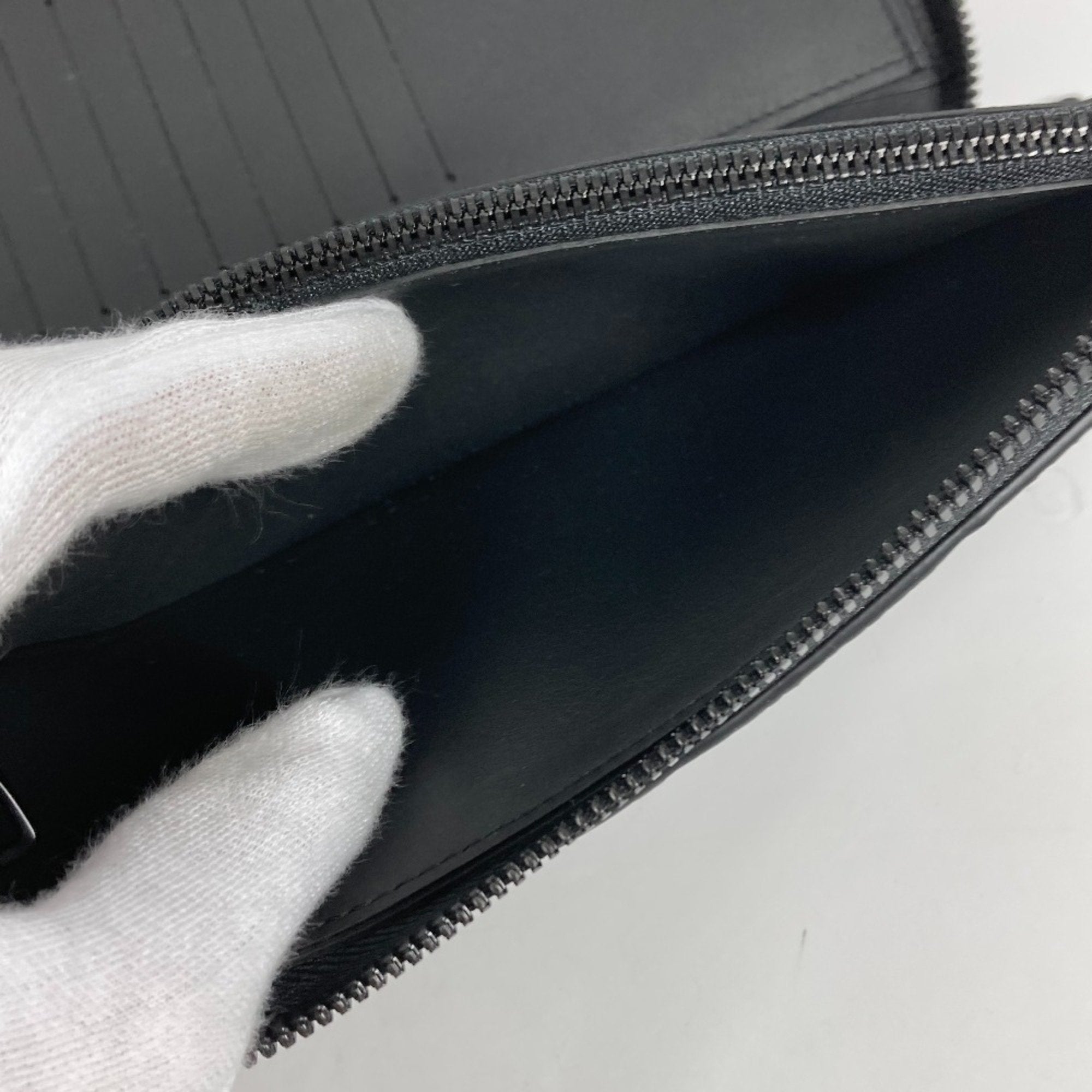 Louis Vuitton Black Leather Long Wallet (Bi-Fold) (Pre-Owned)