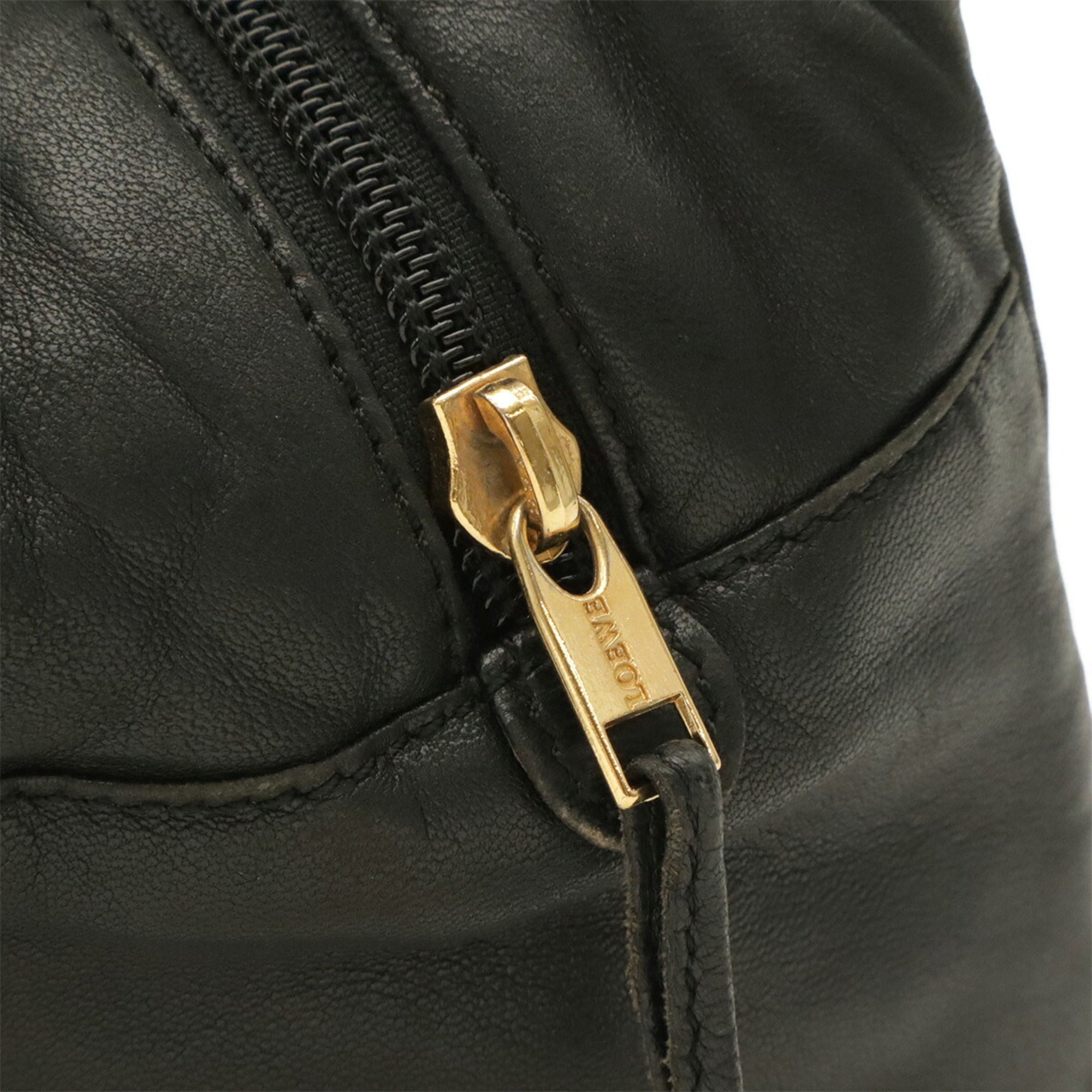 Loewe Black Leather Handbag (Pre-Owned)